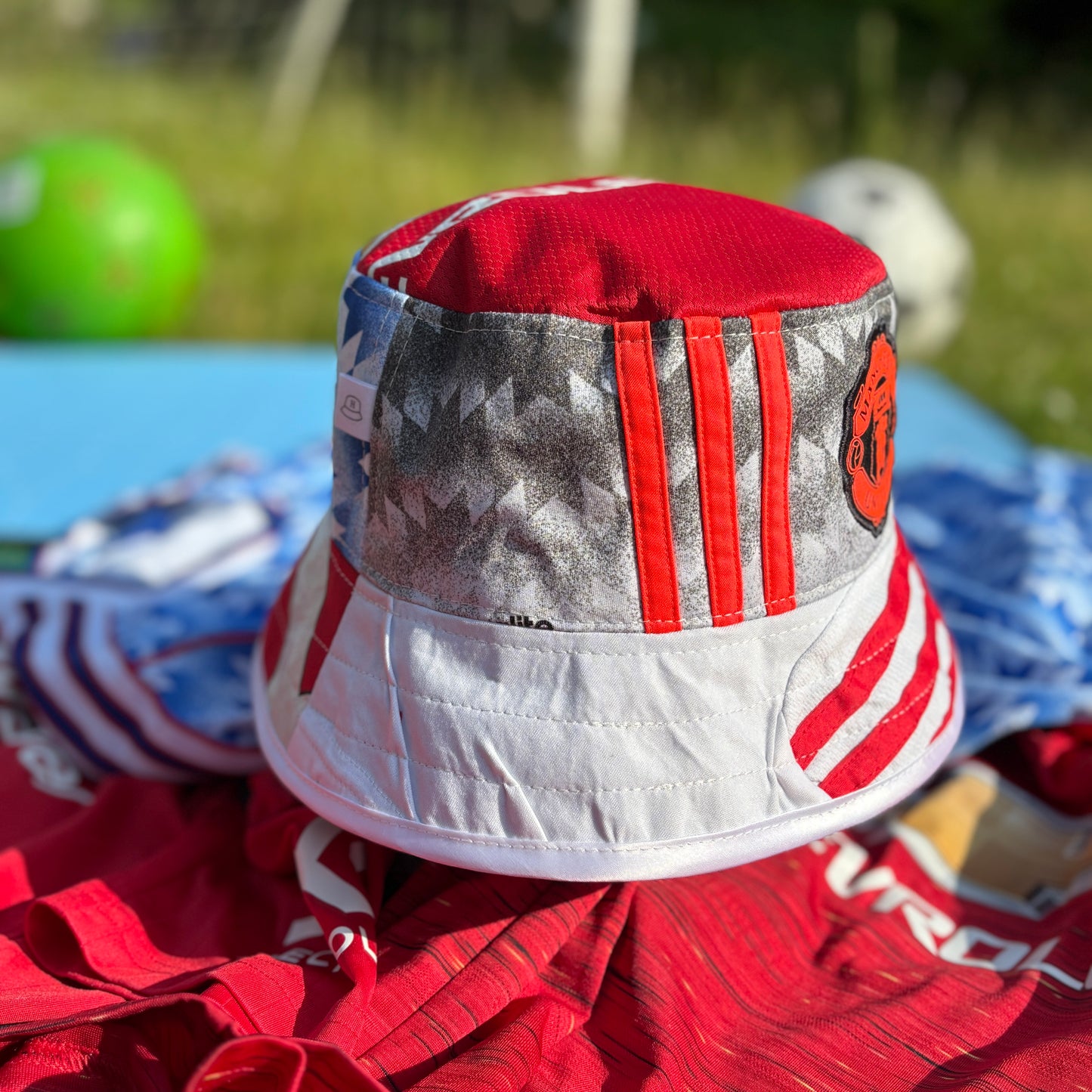 Manchester United bucket hat (Adult 62-63 cm) - made from real shirts