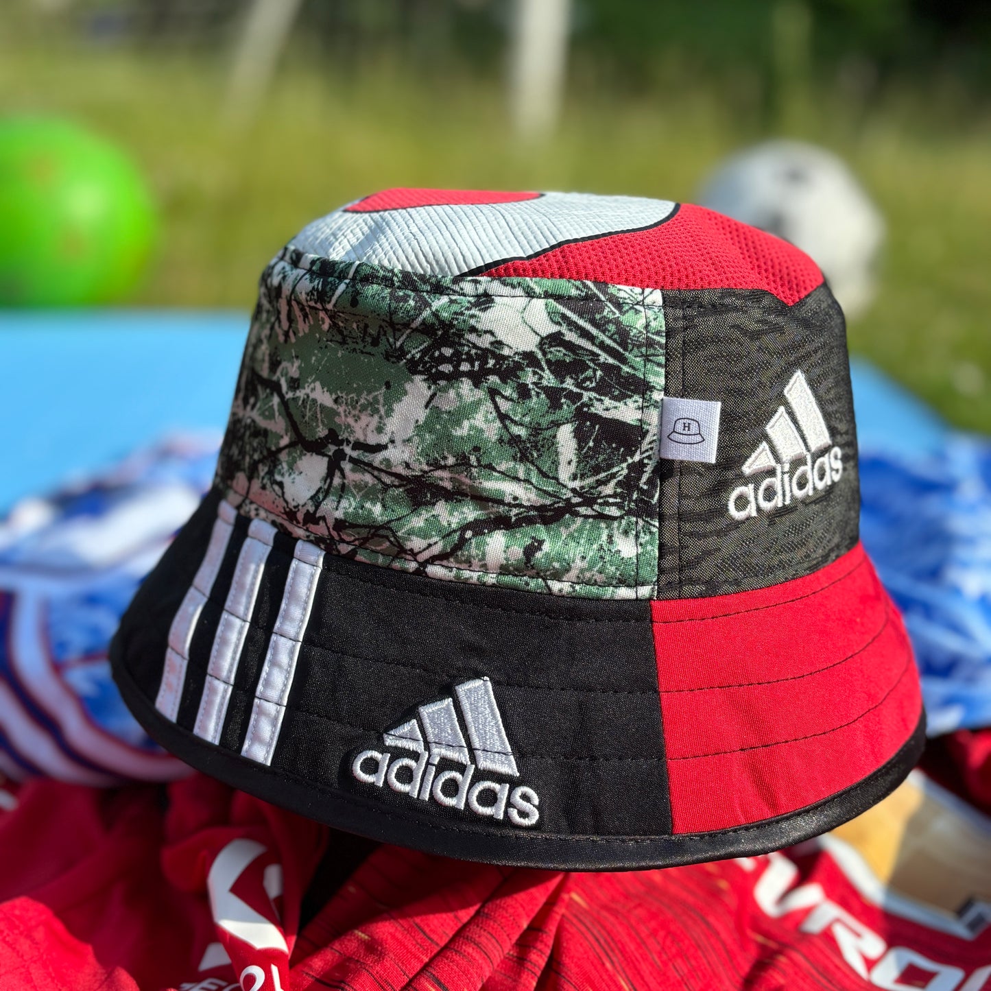 Manchester United bucket hat (Adult 62-63 cm) - made from real shirts