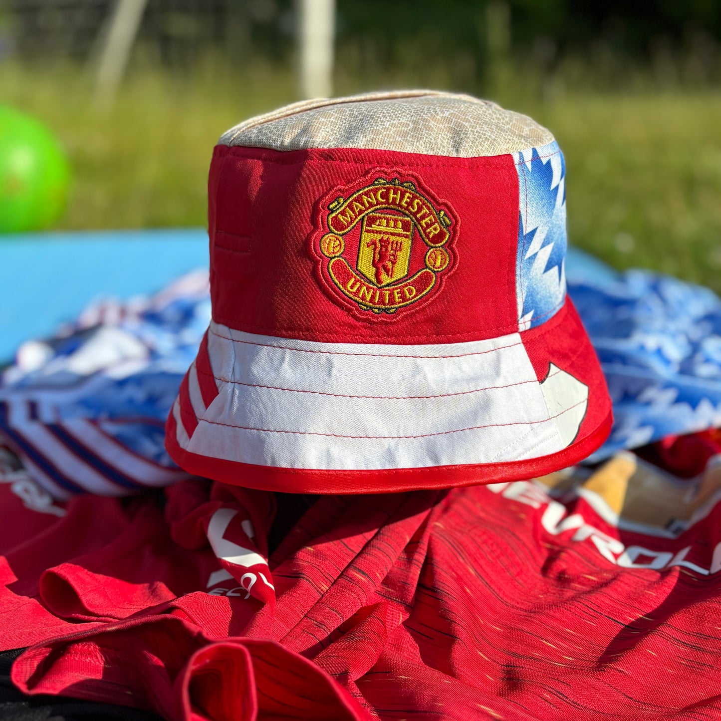 Manchester United bucket hat (Adult 62-63 cm) - made from real shirts