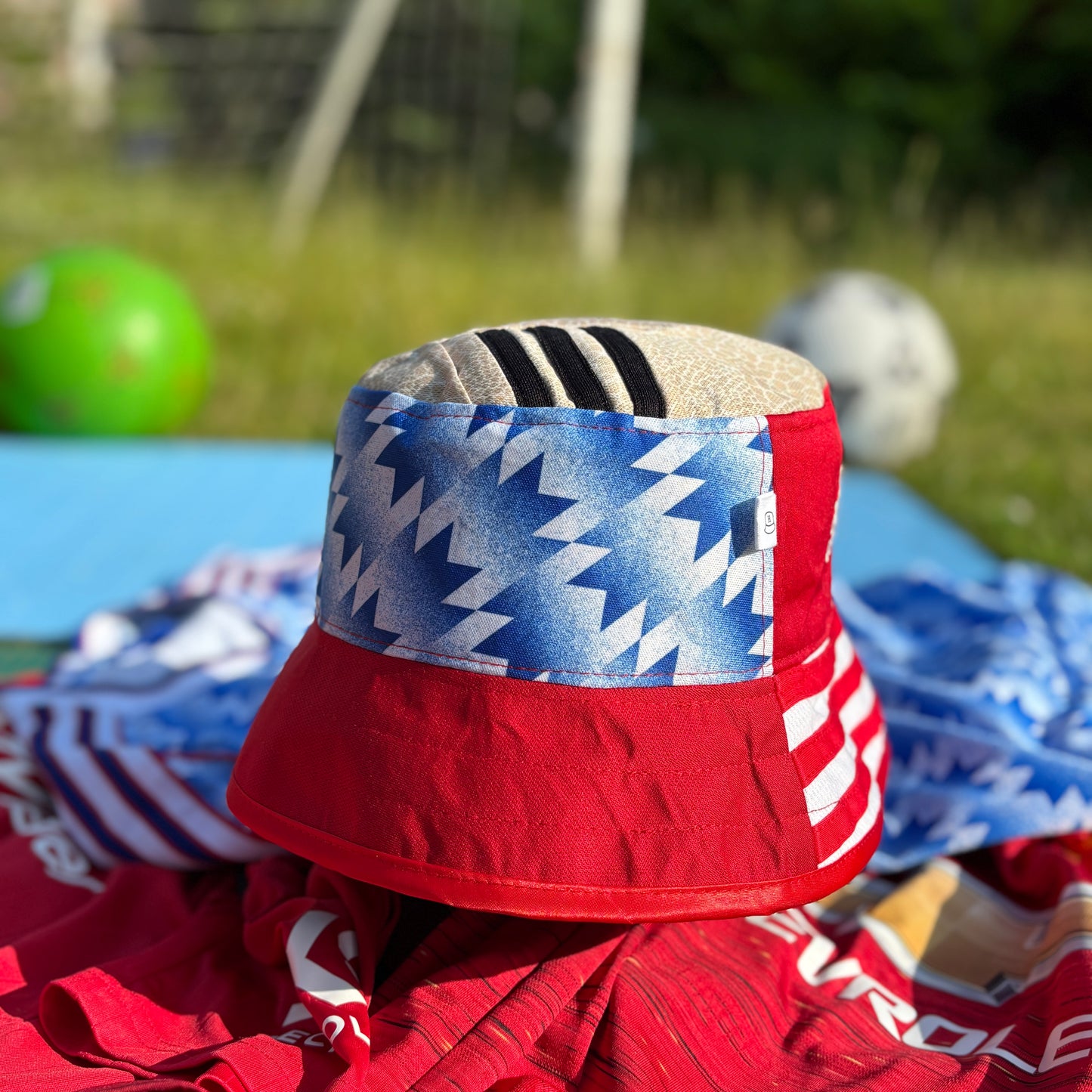 Manchester United bucket hat (Adult 62-63 cm) - made from real shirts