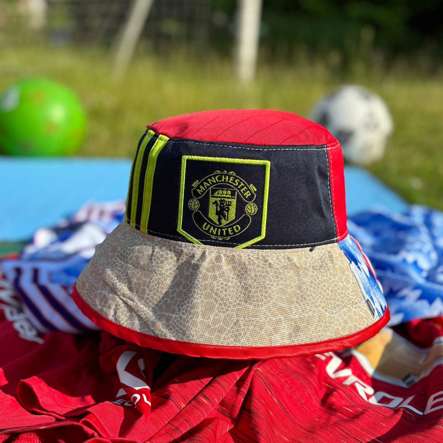 Manchester United bucket hat (Adult 62-63 cm) - made from real shirts