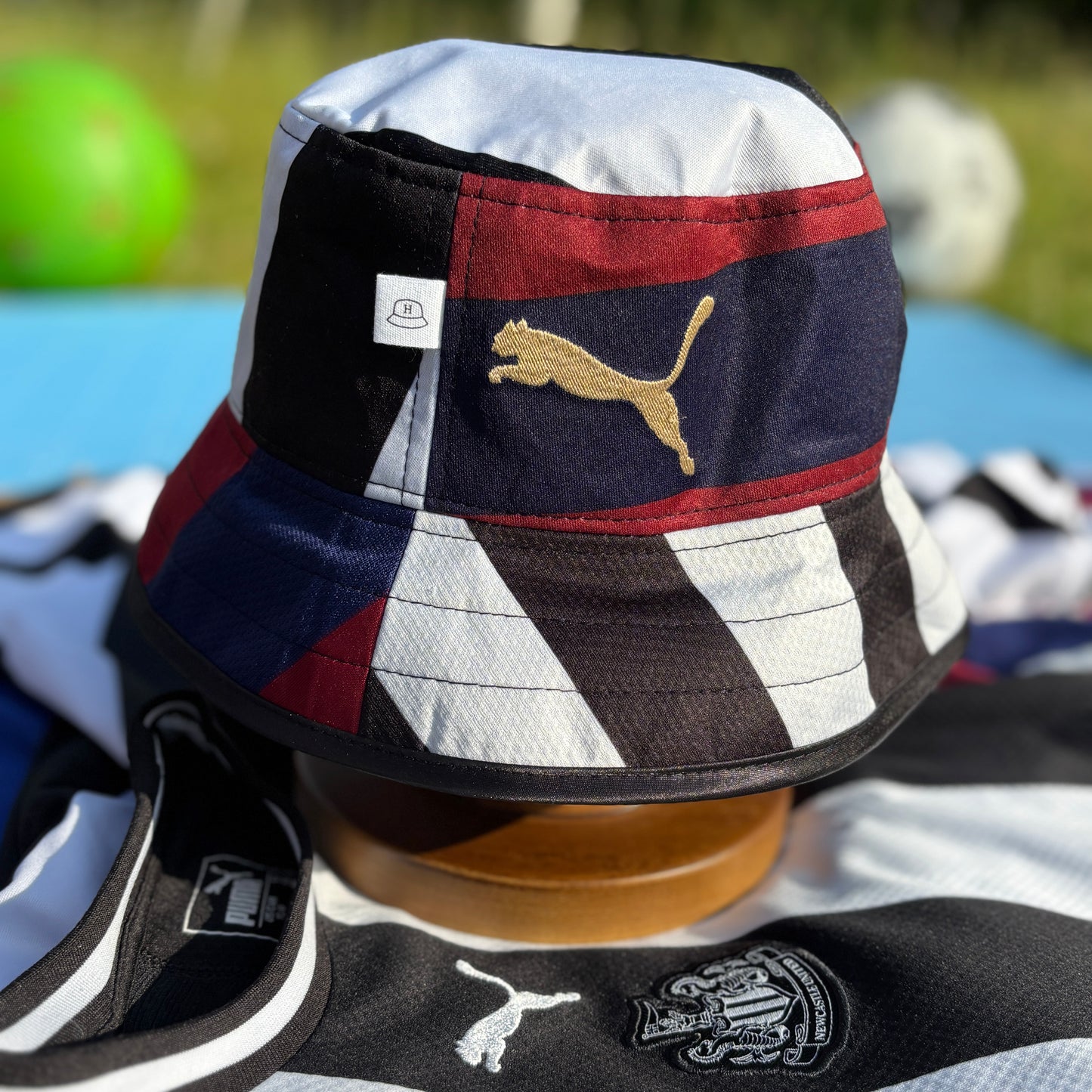 Newcastle United bucket hat (Adult 62-63 cm) - made from real shirts