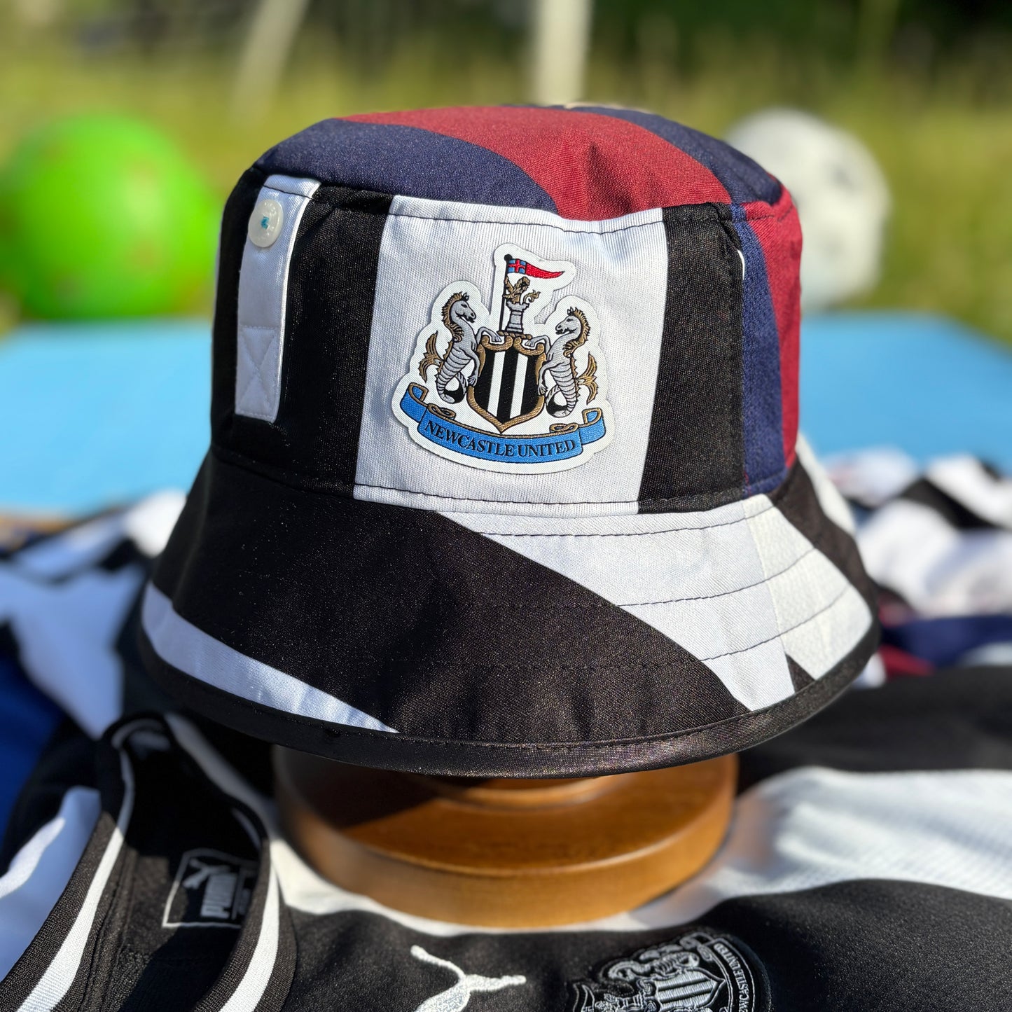 Newcastle United bucket hat (Adult 62-63 cm) - made from real shirts