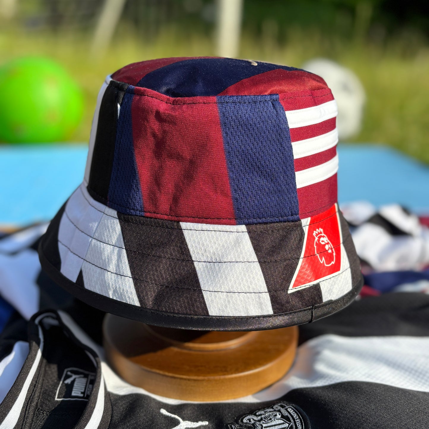 Newcastle United bucket hat (Adult 62-63 cm) - made from real shirts