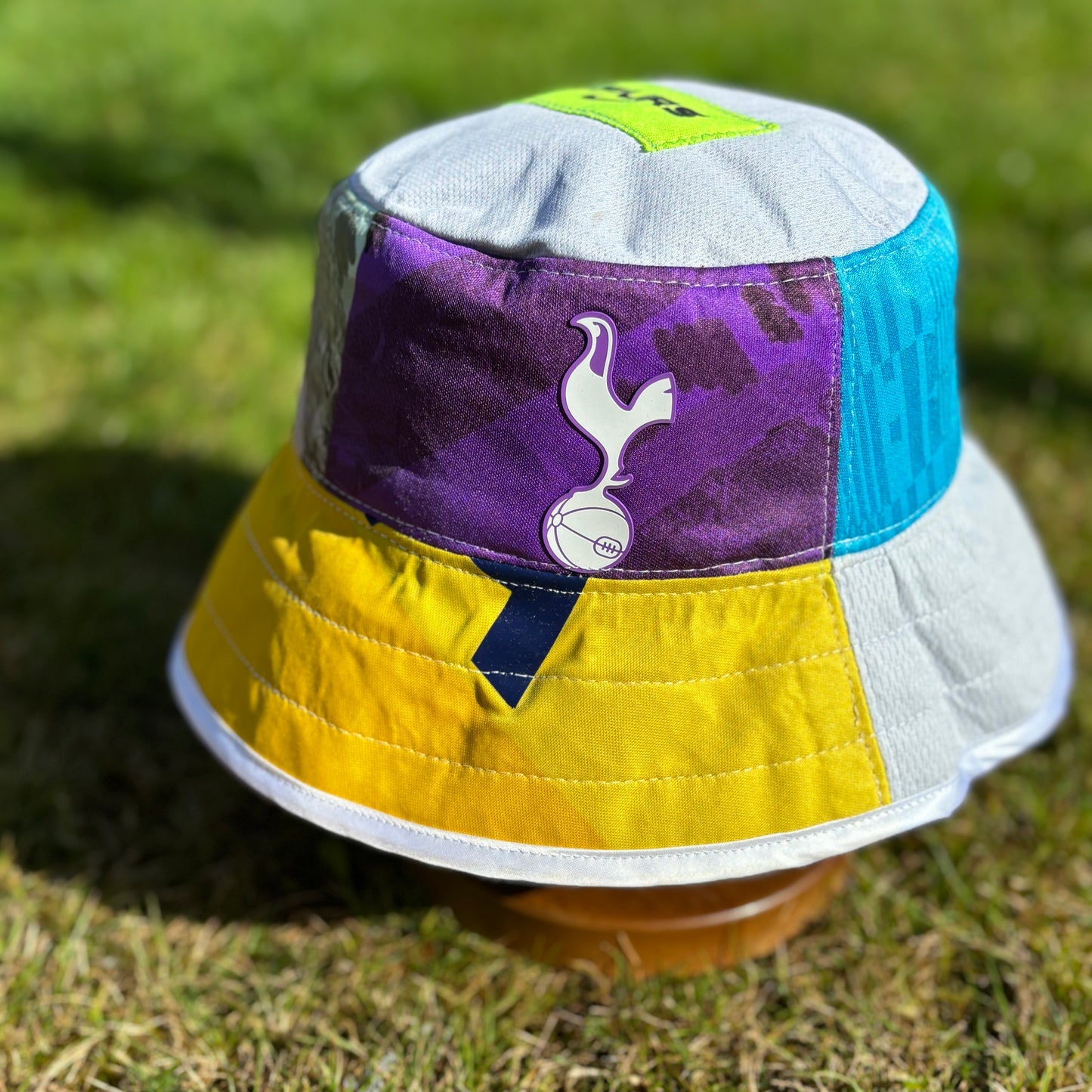 Tottenham bucket hat (Adult 62-63 cm) - made from real shirts