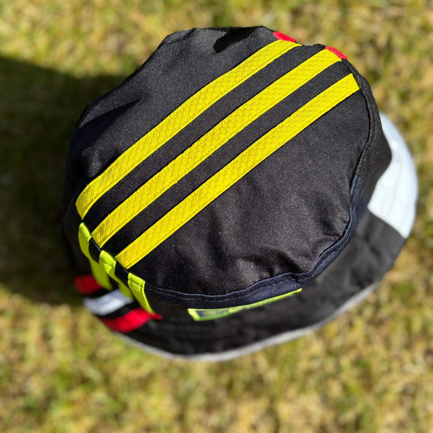 Oasis x Manchester United bucket hat (adult 62-63 cm) - handmade from shirts