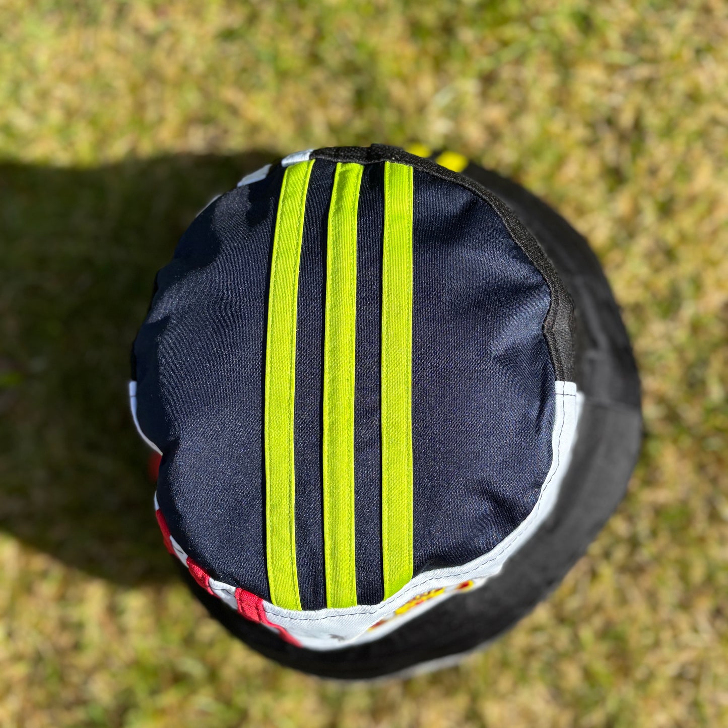 Oasis x Manchester United bucket hat (adult 62-63 cm) - handmade from shirts