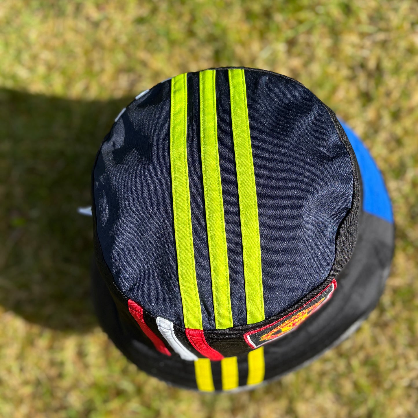 Oasis x Manchester United bucket hat (adult 62-63 cm) - handmade from shirts