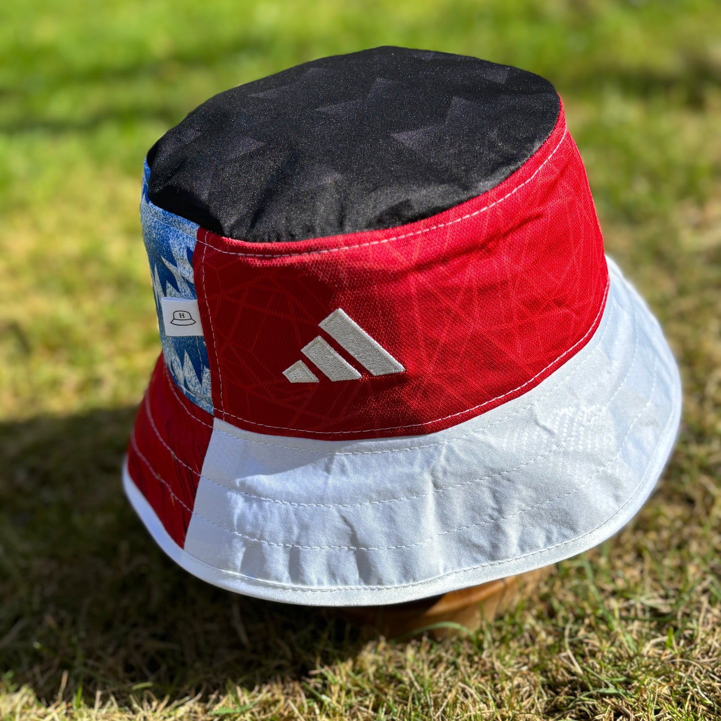 Manchester United bucket hat (Adult 62-63 cm) - made from real shirts