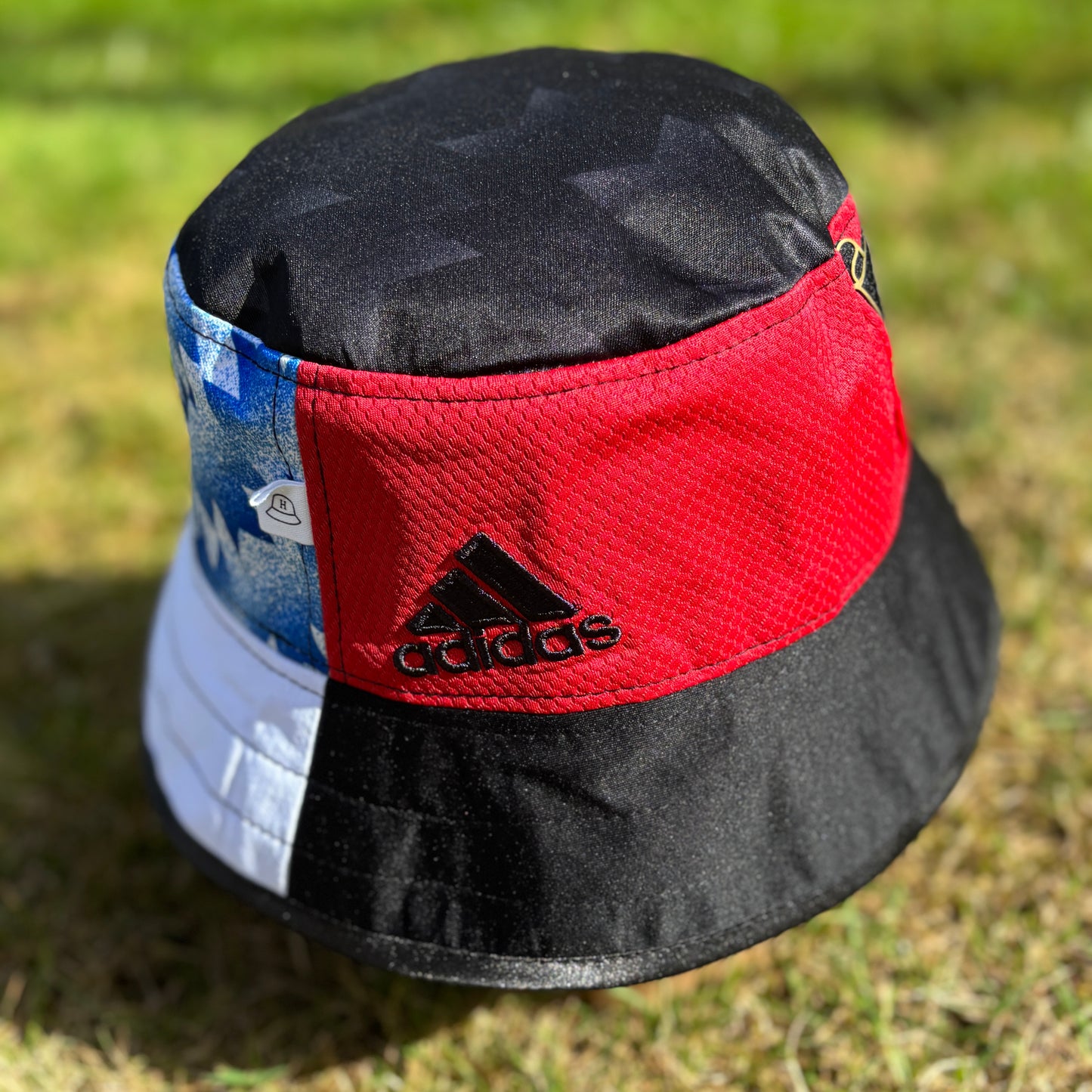 Manchester United bucket hat (Adult 62-63 cm) - made from real shirts