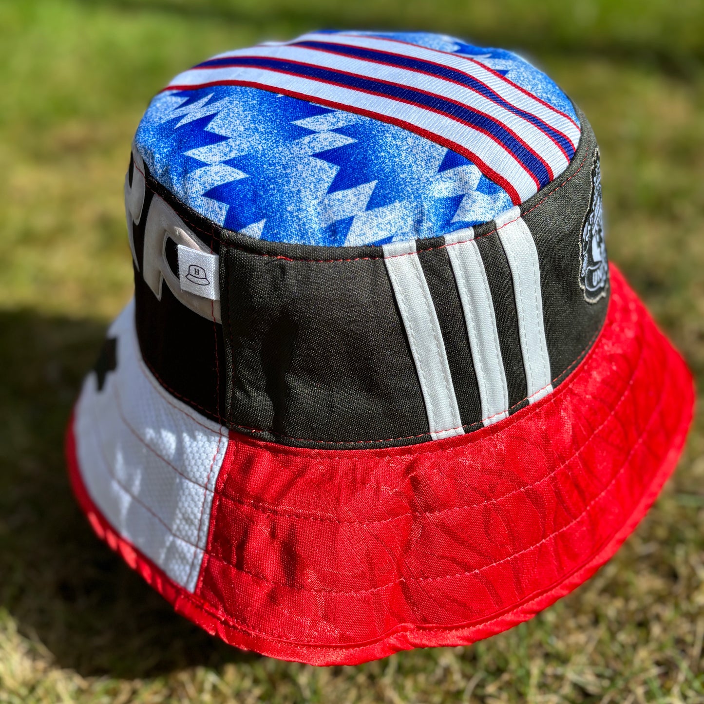 Manchester United bucket hat (Adult 62-63 cm) - made from real shirts