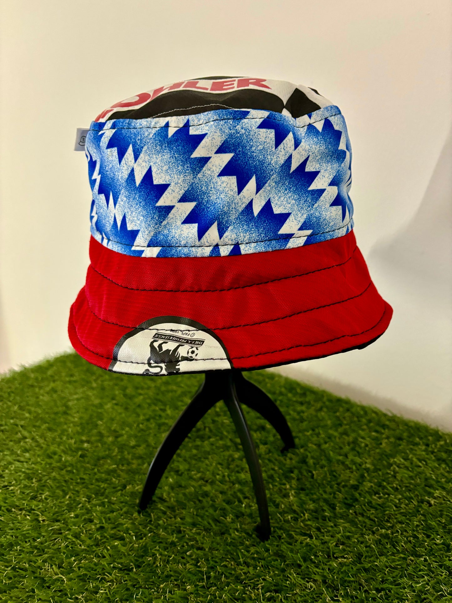 Manchester United bucket hat (Adult XL - 64-65 cm) - made from real shirts
