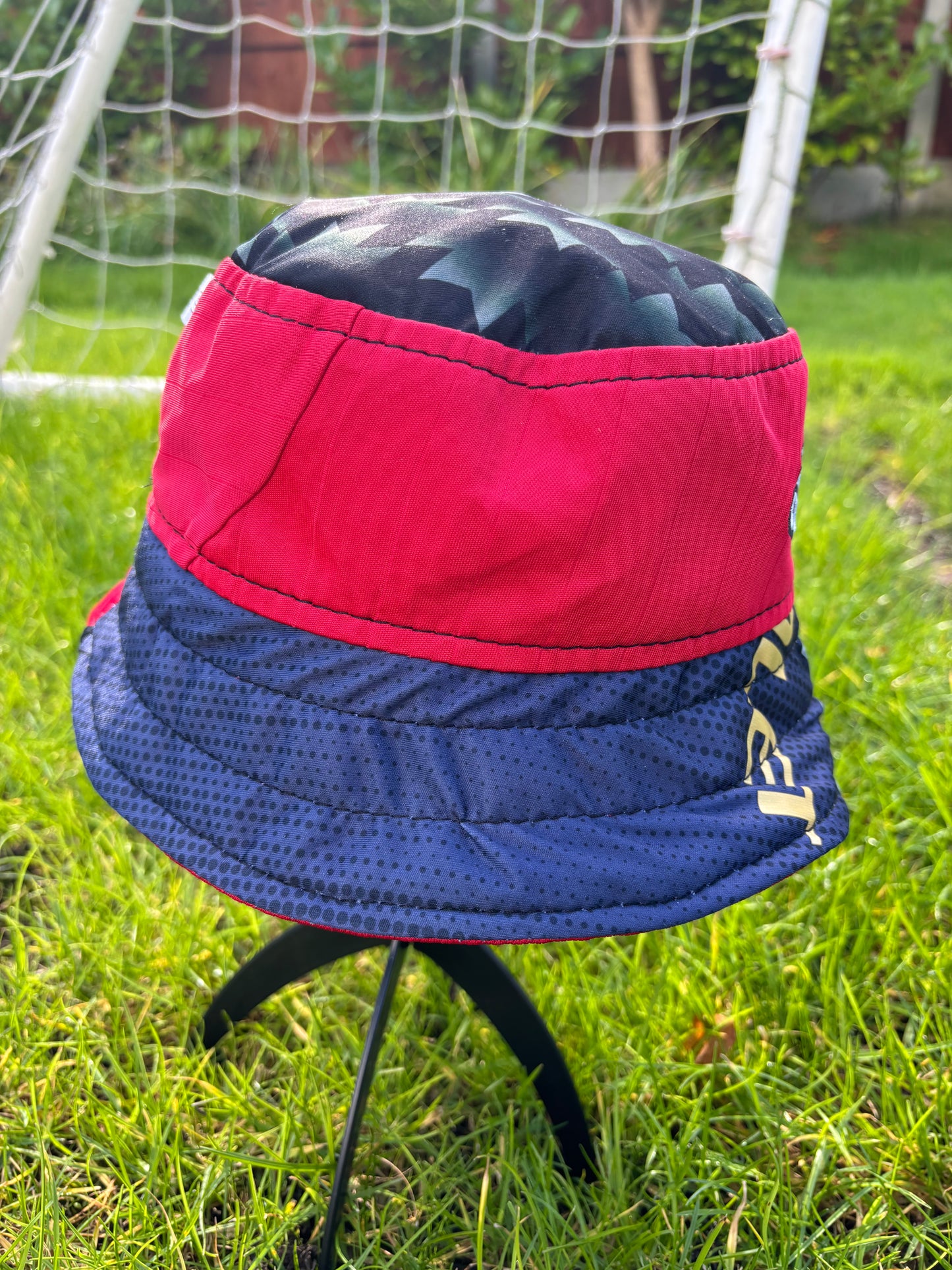 Manchester United bucket hat (youth/teen - 57-58cm) - made from real shirts