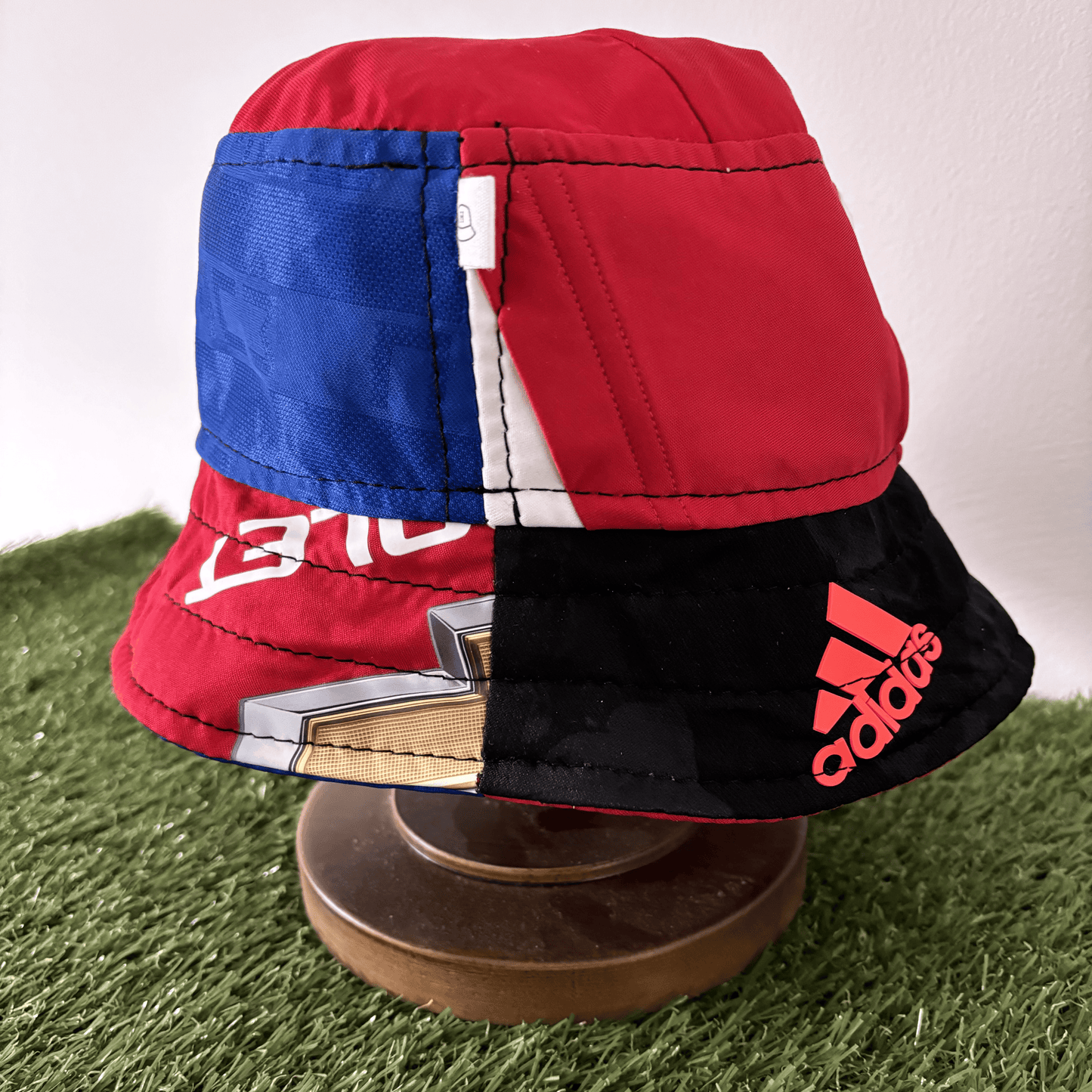 Manchester United bucket hat (Youth/Teen: 57-58cm) - made from original shirts