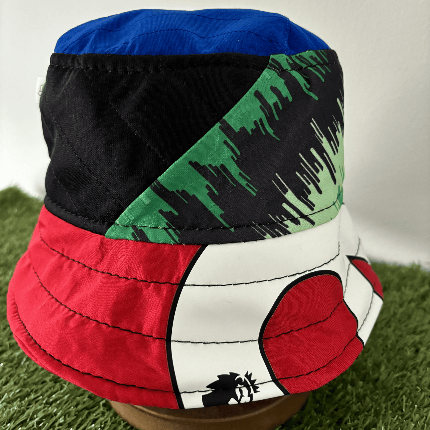 Manchester United bucket hat (Youth 57-58 cm) - made from original shirts