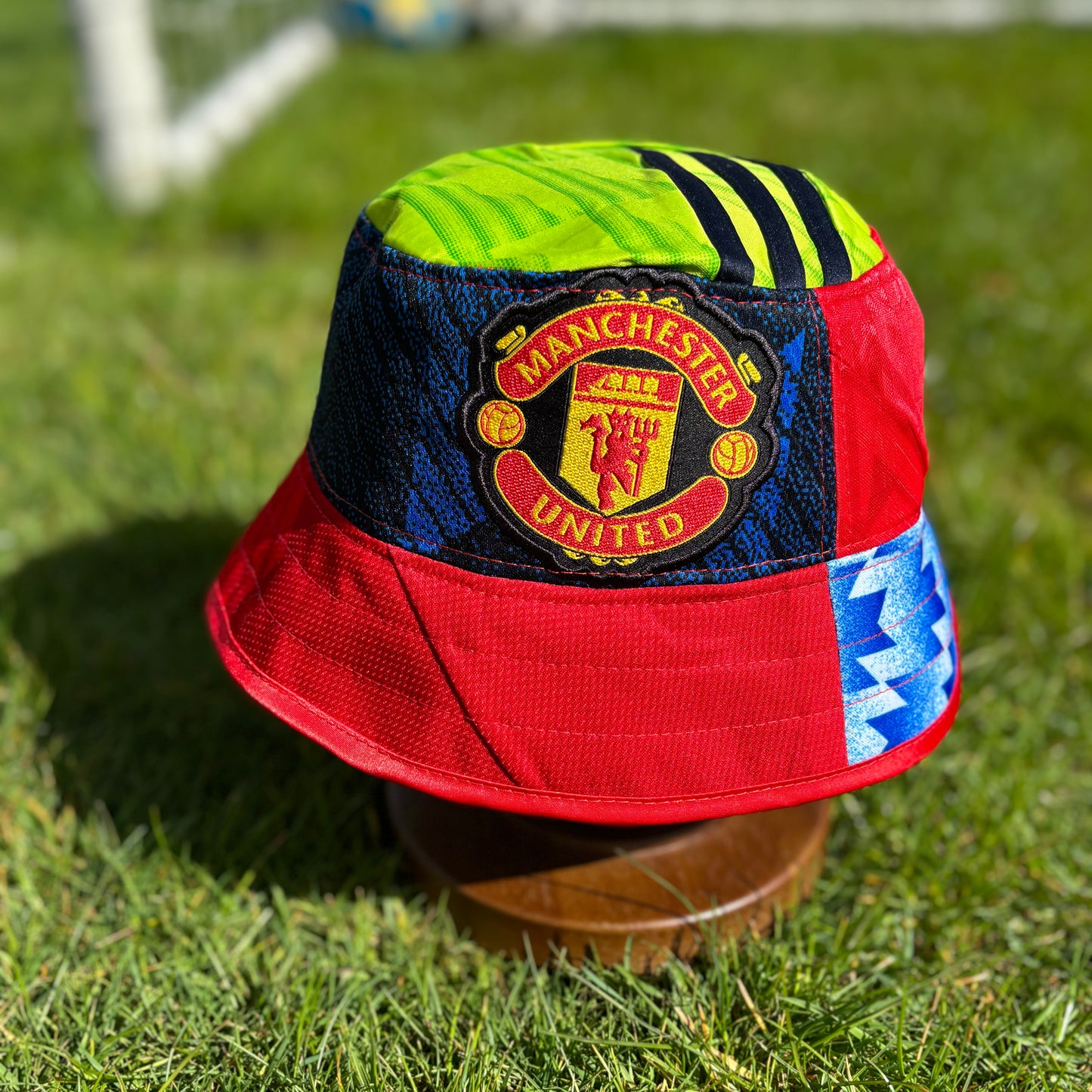 Manchester United bucket hat (Youth/Adult 60-61 cm)
