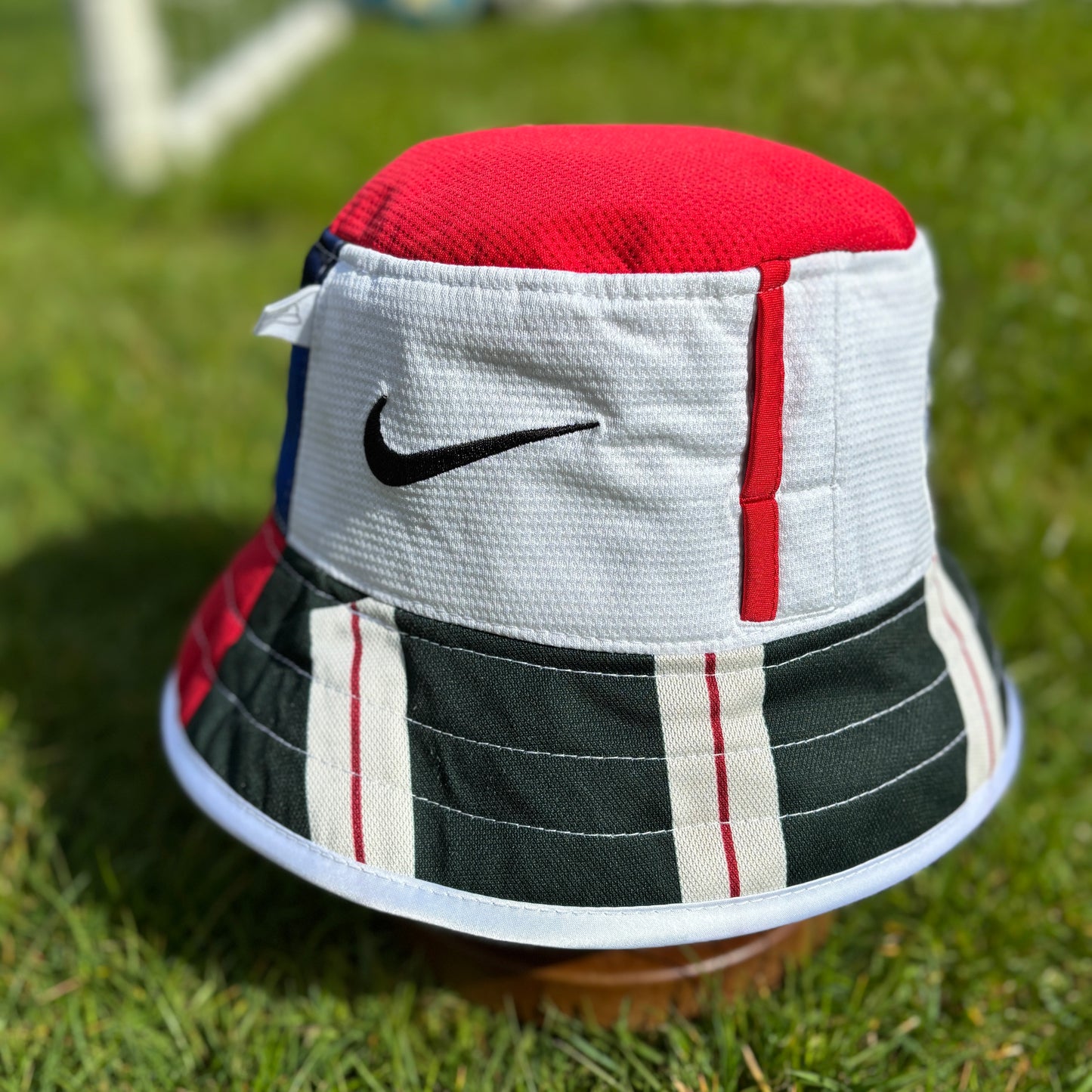 Manchester United bucket hat (Adult 62-63 cm) - made from original shirts