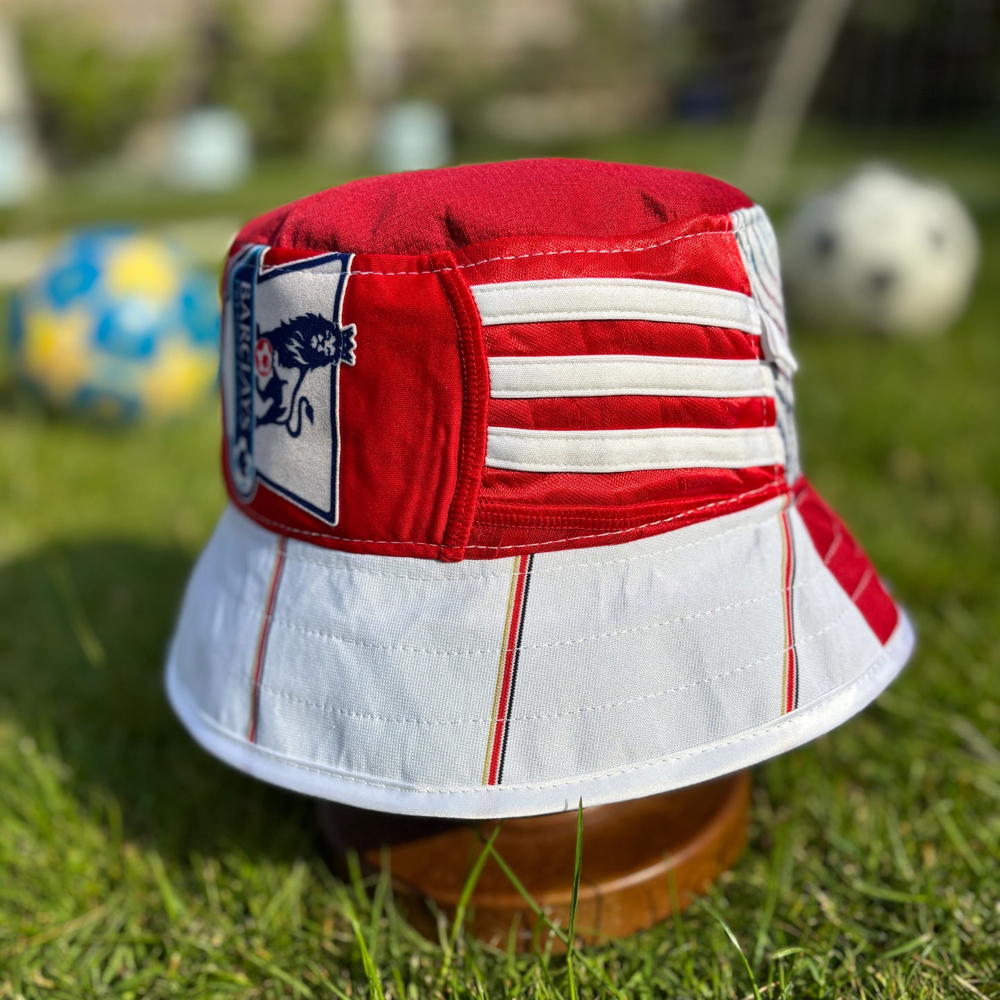 Liverpool bucket hat (adult 62-63 cm) - handmade from original shirts