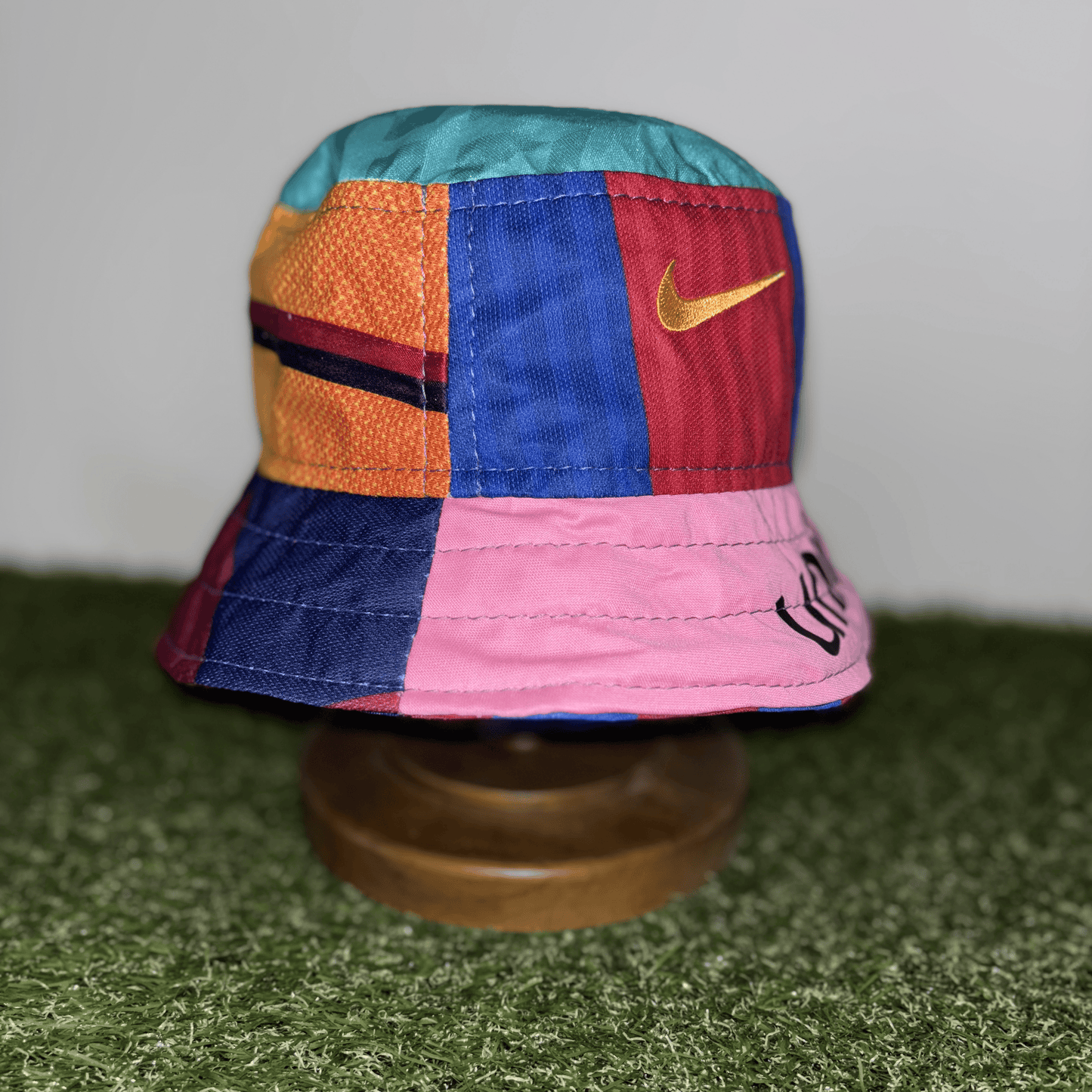 Barcelona bucket hat (adult 61-62 cm) - handmade from original shirts