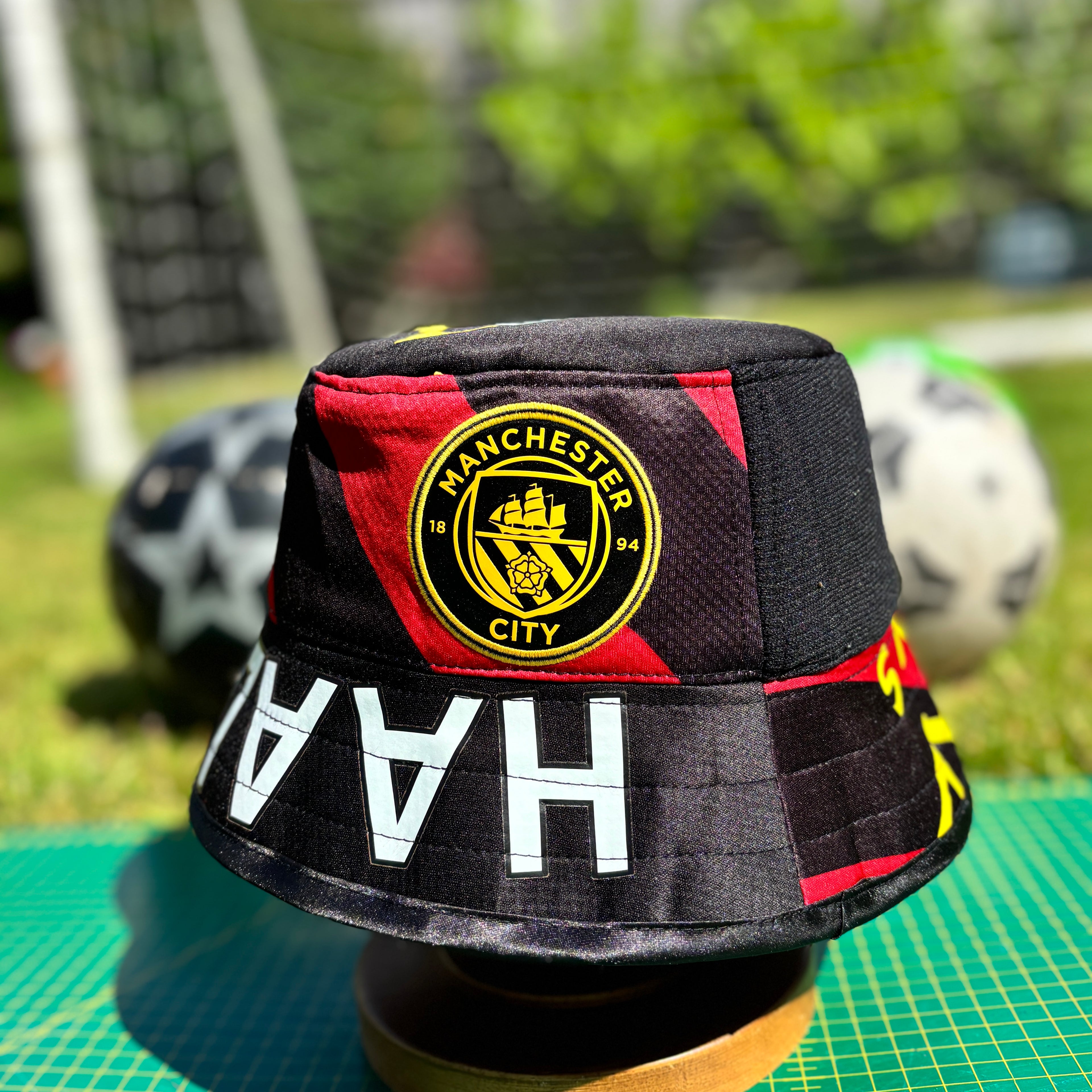 Manchester City Full Kit Bucket Hat - Haaland Edition (Adult 62–63 cm)