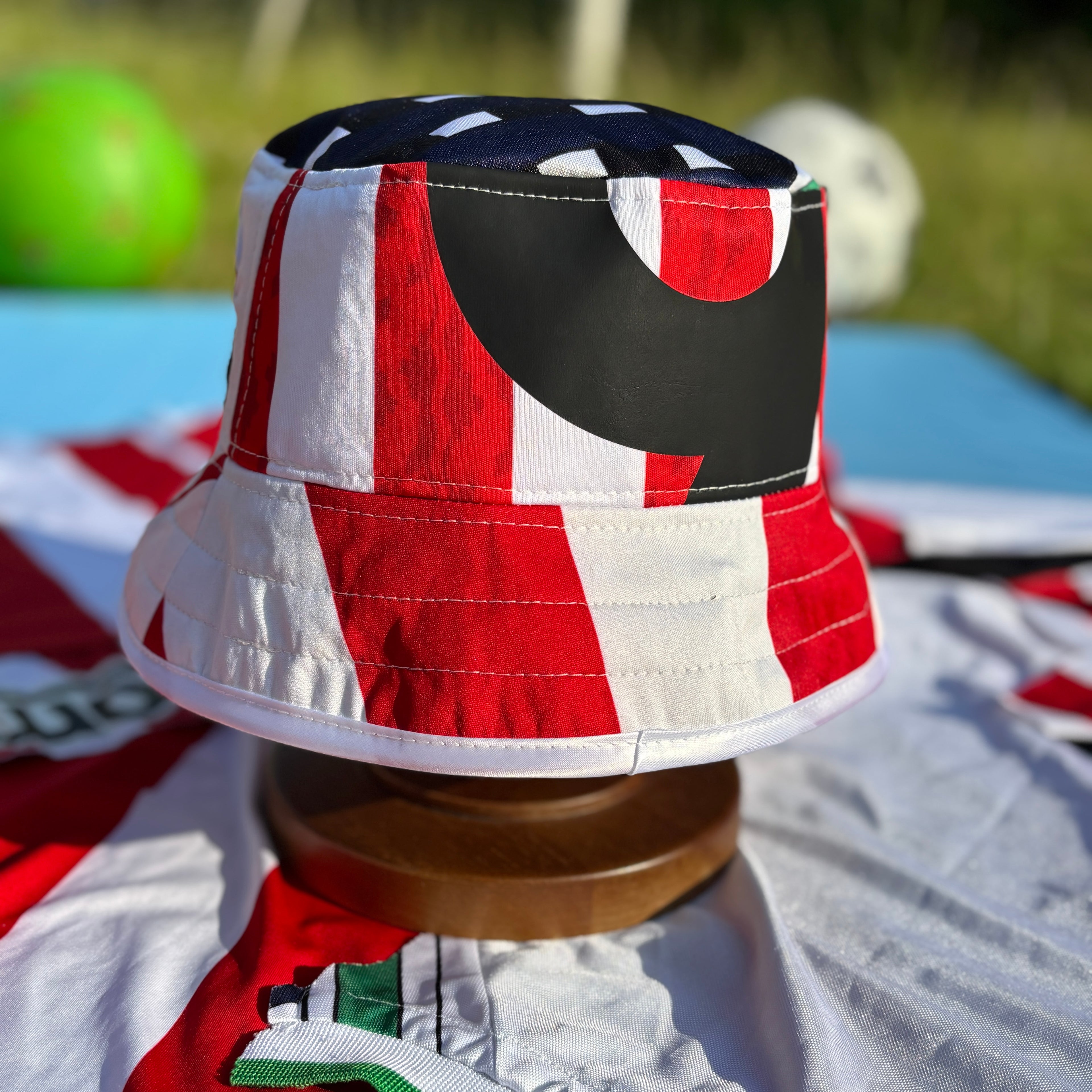 Sunderland bucket hat (adult 62-63cm) - handmade from original shirts
