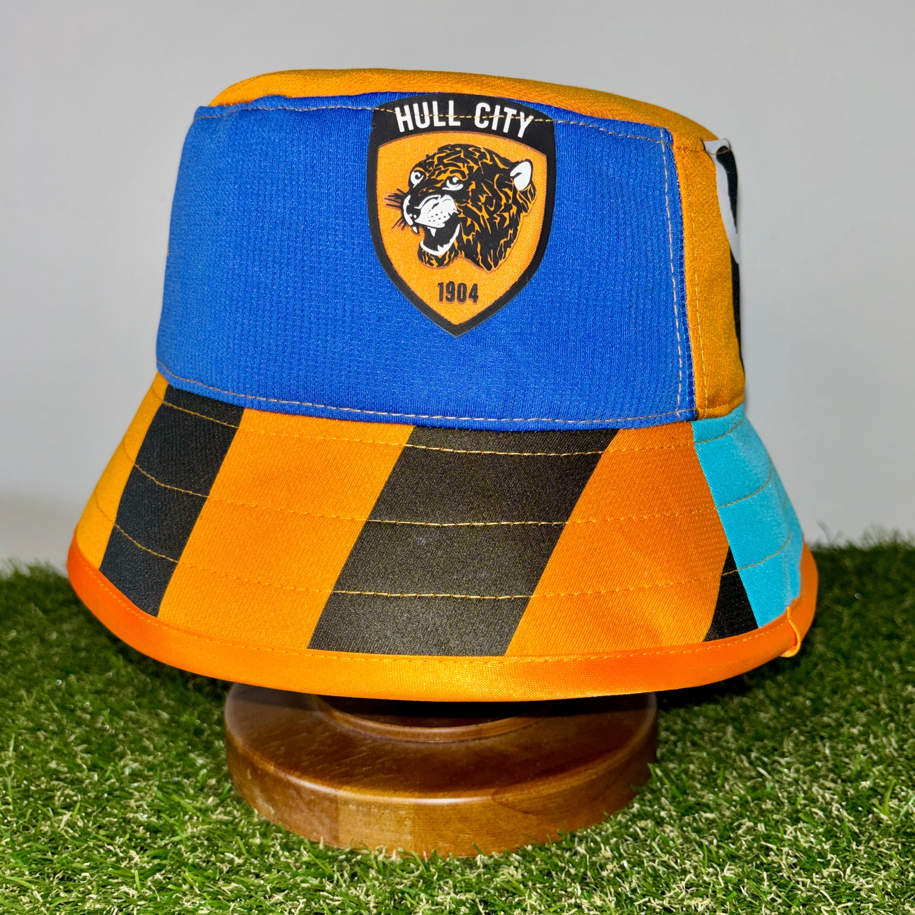 Hull City bucket hat (adult 62-63 cm) - handmade from replica shirts