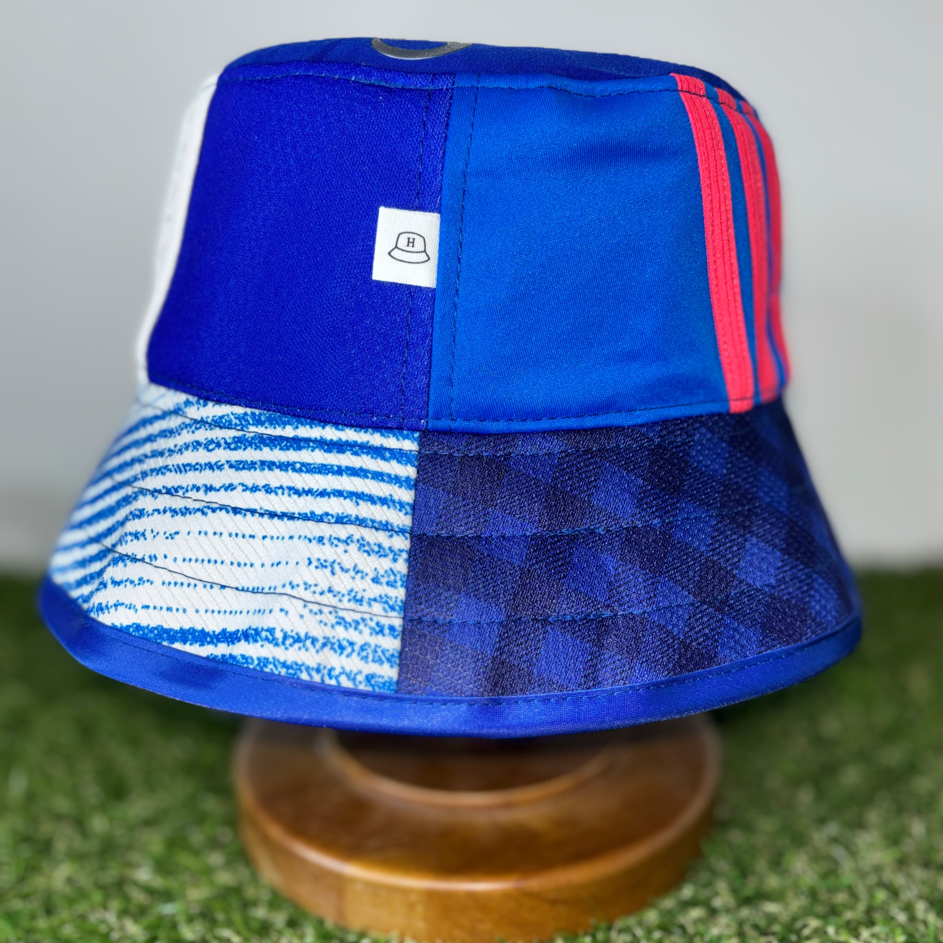 Manchester United bucket hat (Man Blunited Collection) - Adult 62-63cm
