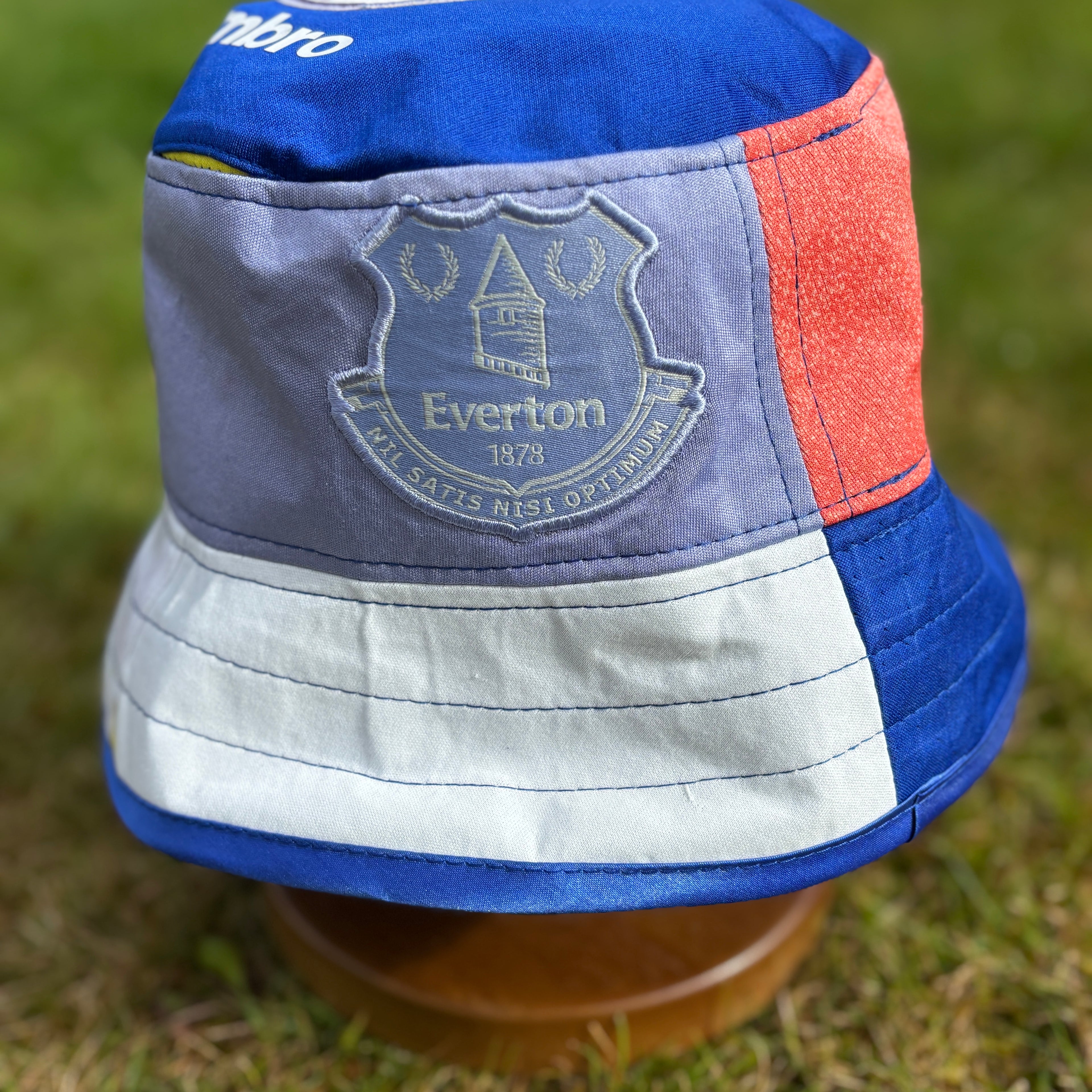 Everton bucket hat (Youth/Small adult 58-59 cm) - made from original shirts