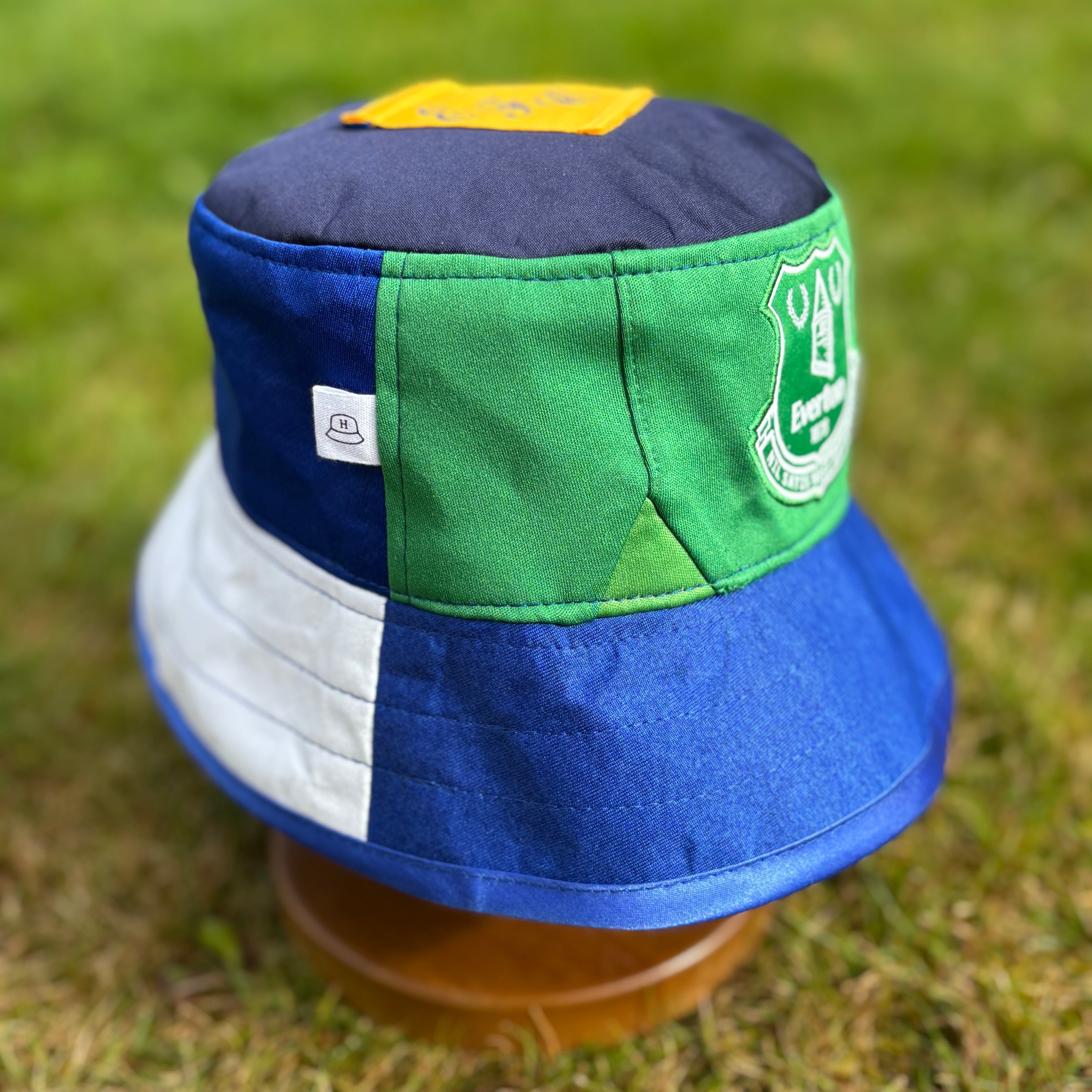 Everton bucket hat (Youth/Small adult 58-59 cm) - made from original shirts