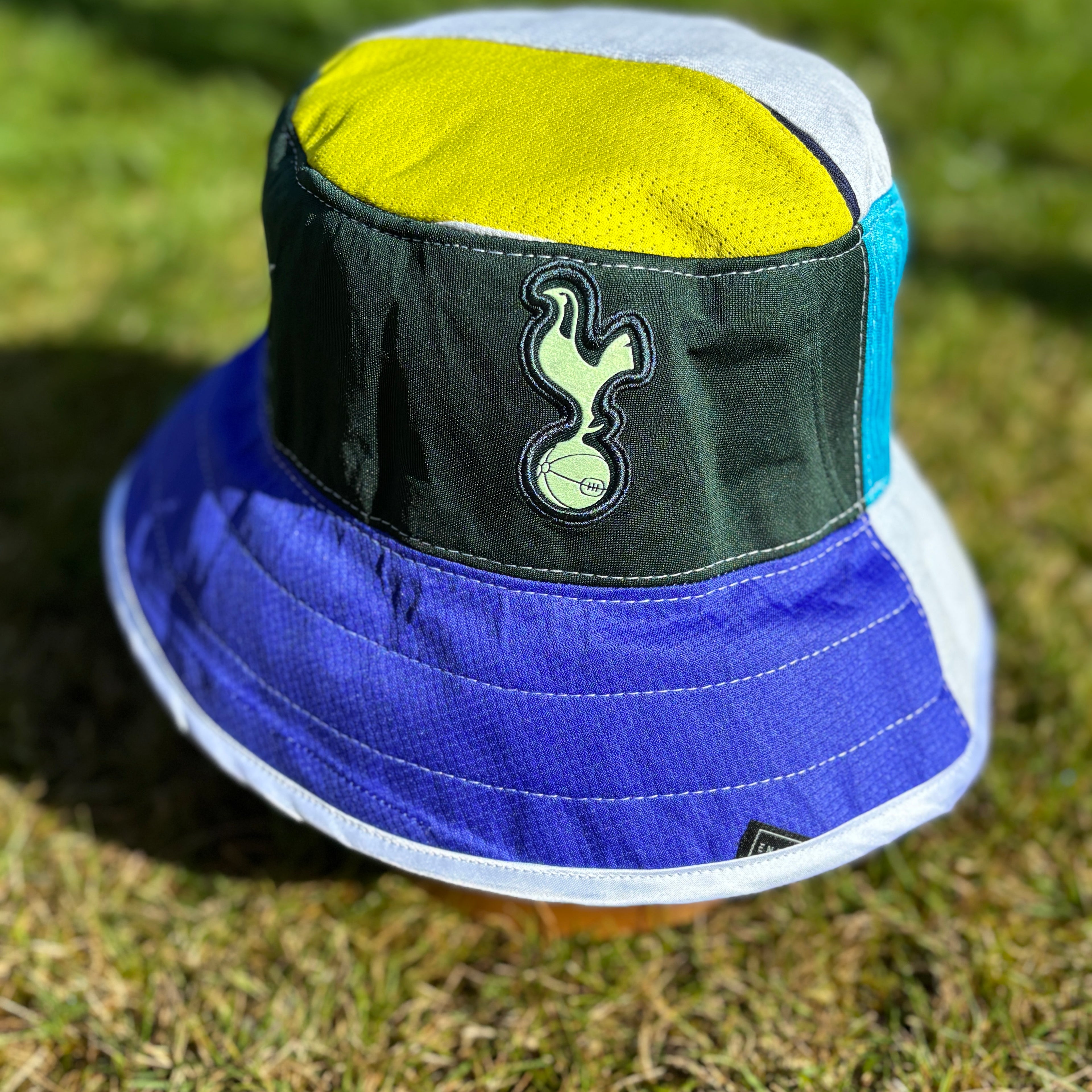 Tottenham bucket hat (Adult 62-63 cm) - made from real shirts