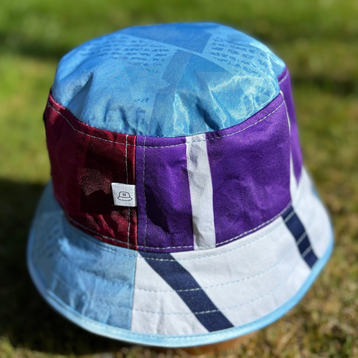 Oasis x Manchester City bucket hat (adult 62-63 cm) - handmade from retro shirts