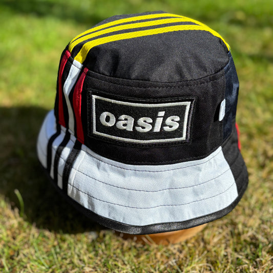 Oasis x Manchester United bucket hat (adult 62-63 cm) - handmade from shirts