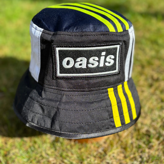 Oasis x Manchester United bucket hat (adult 62-63 cm) - handmade from shirts
