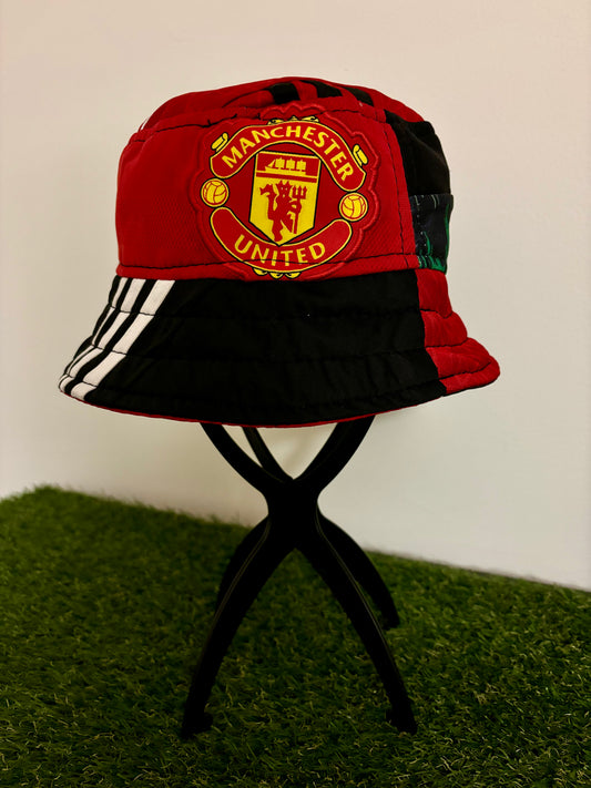 Manchester United bucket hat (Kids - 58cm) - made from real shirts