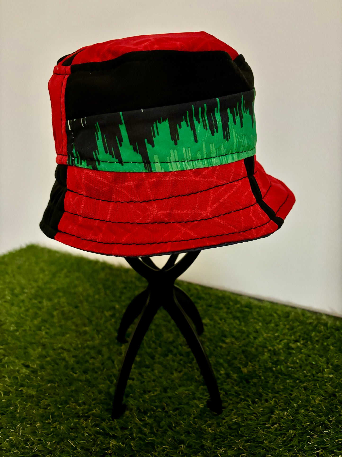 Manchester United bucket hat (Kids - 58cm) - made from real shirts