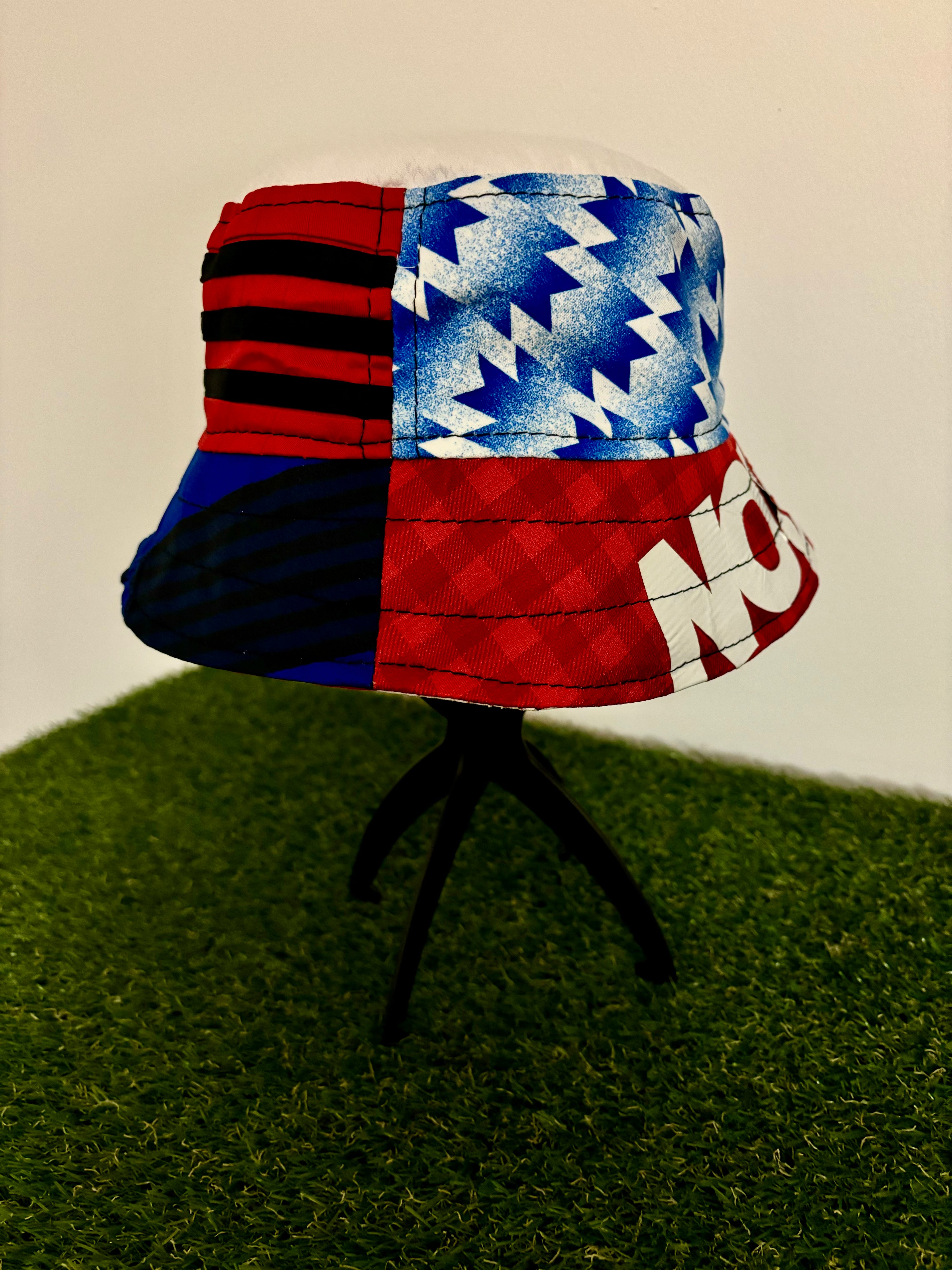 Manchester United bucket hat (Adult XL - 66cm) - made from real shirts