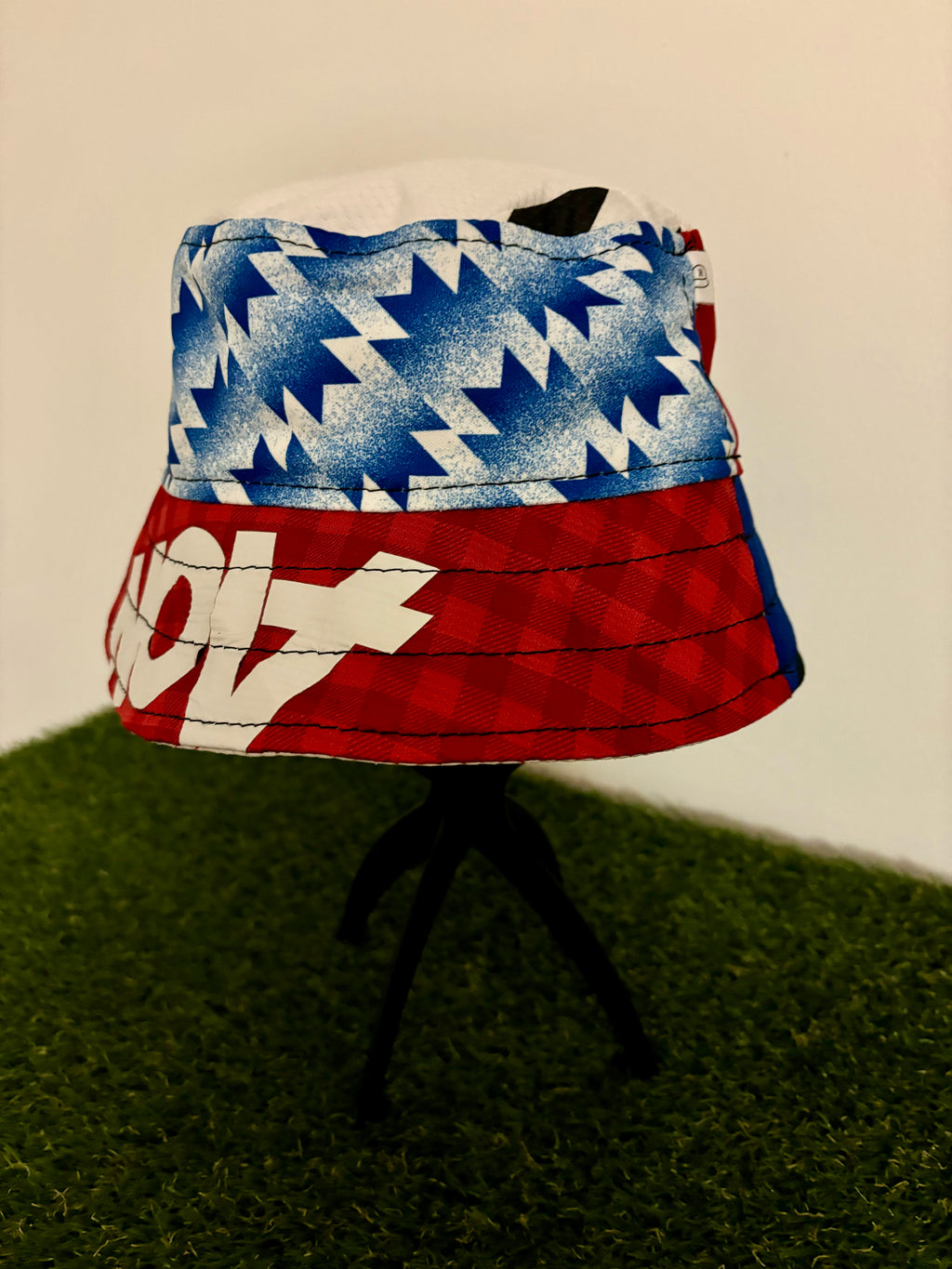 Manchester United bucket hat (Adult XL - 66cm) - made from real shirts