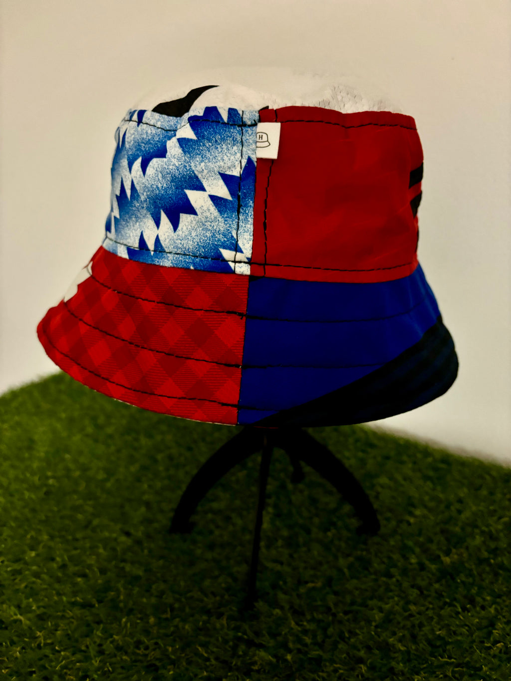 Manchester United bucket hat (Adult XL - 66cm) - made from real shirts