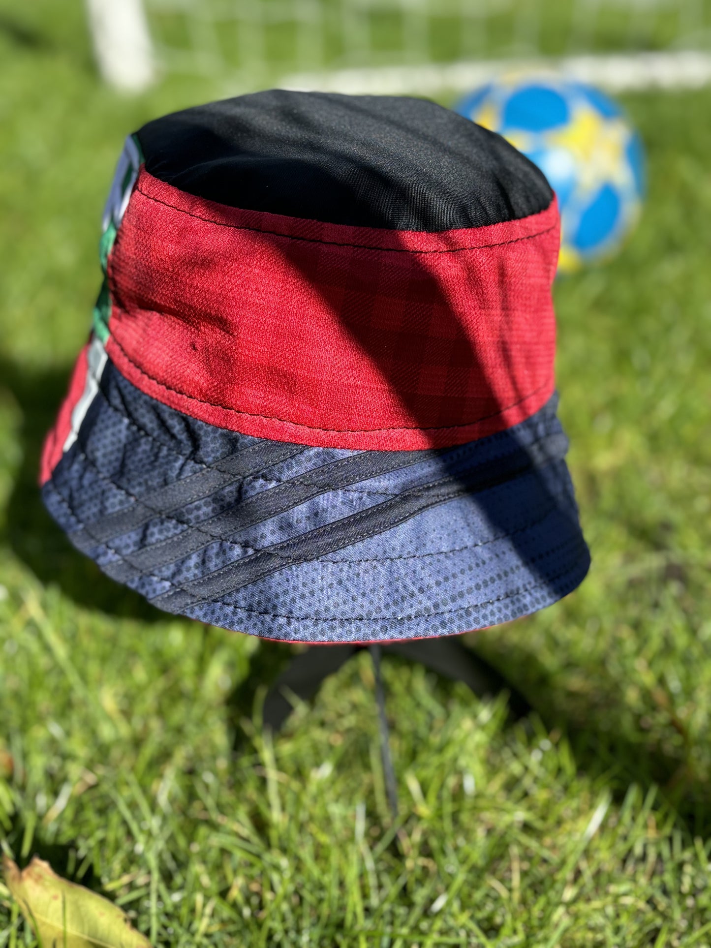 Manchester United bucket hat (youth/teen - 60cm) - made from real shirts