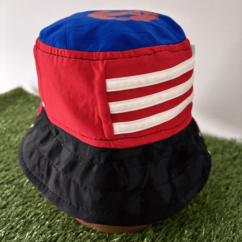 Manchester United bucket hat (Youth 57-58 cm) - made from original shirts
