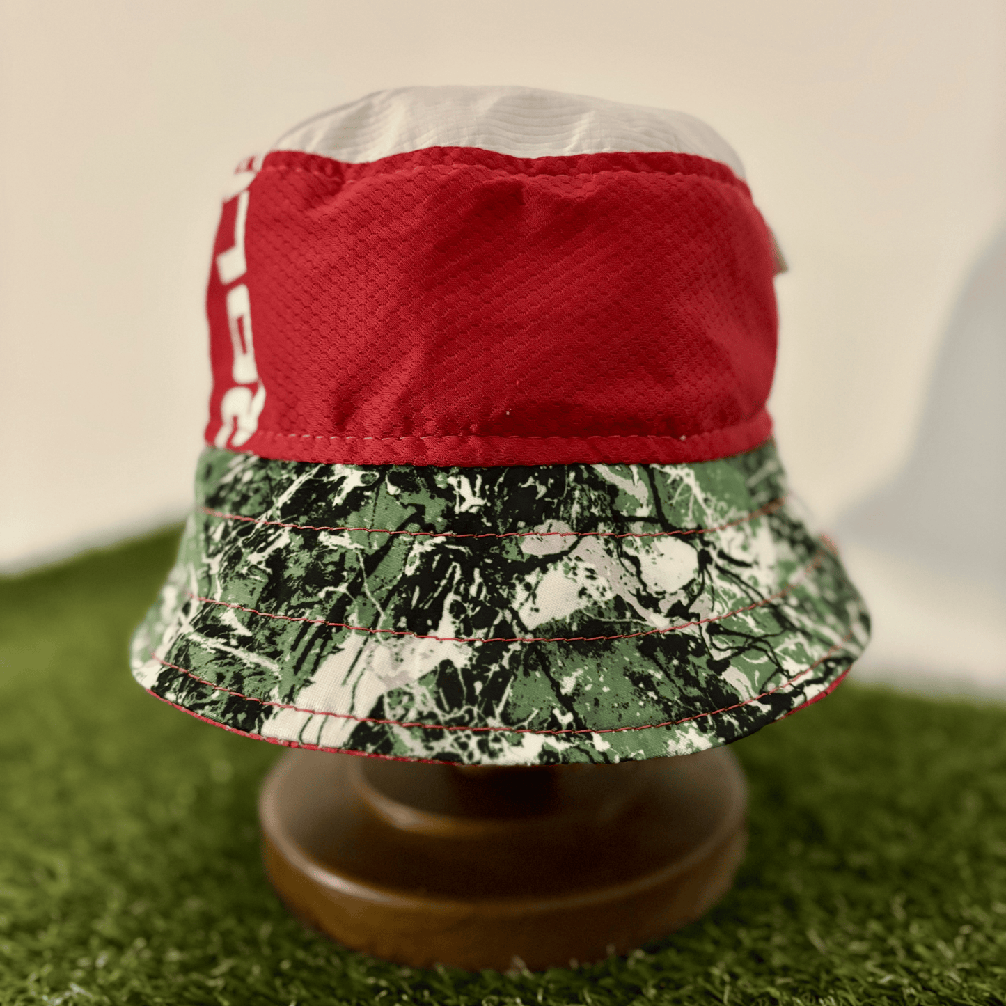 Manchester United bucket hat (Youth - 57-58 cm) - made from original shirts