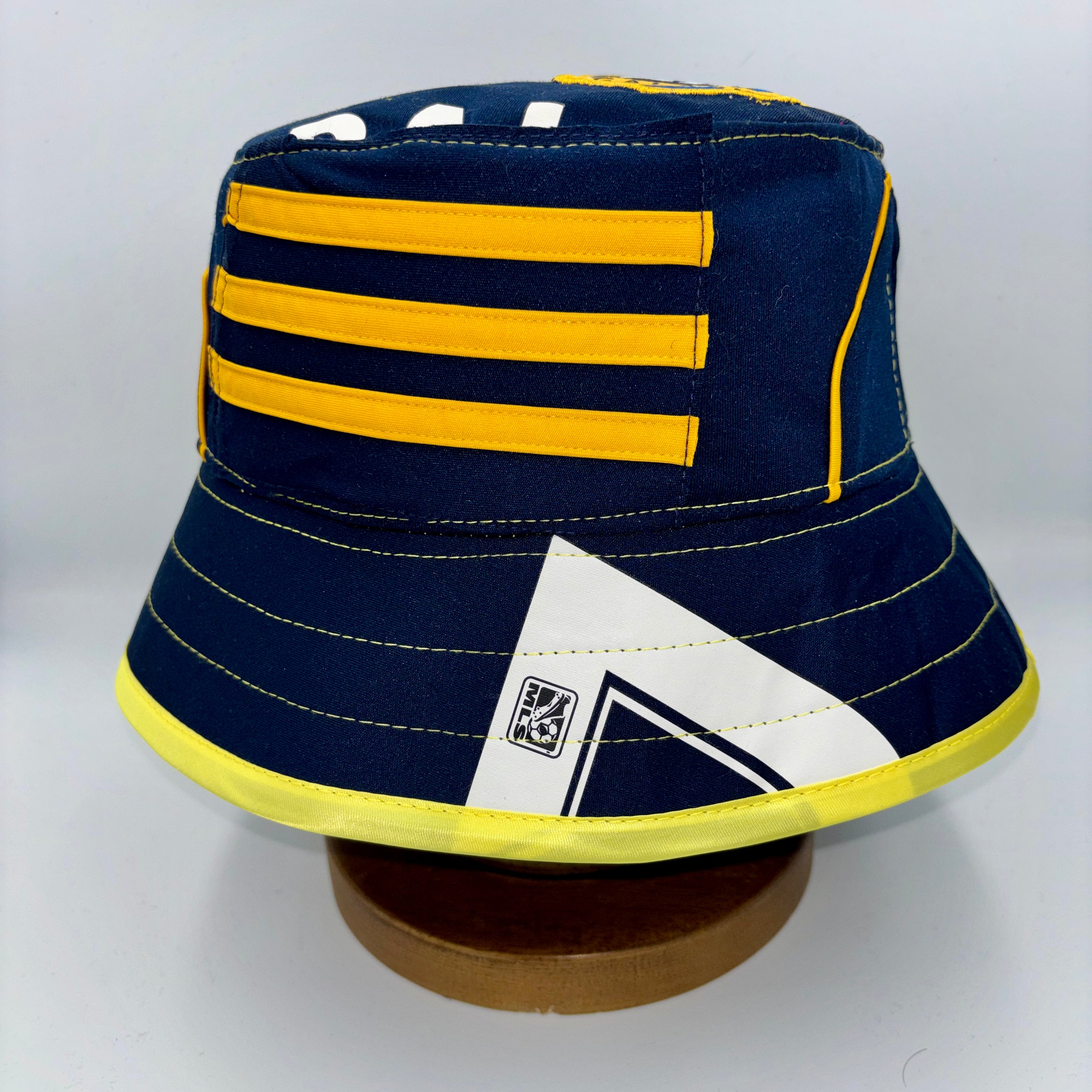 David Beckham x LA Galaxy bucket hat (adult 62-63cm) - handmade from original shirt