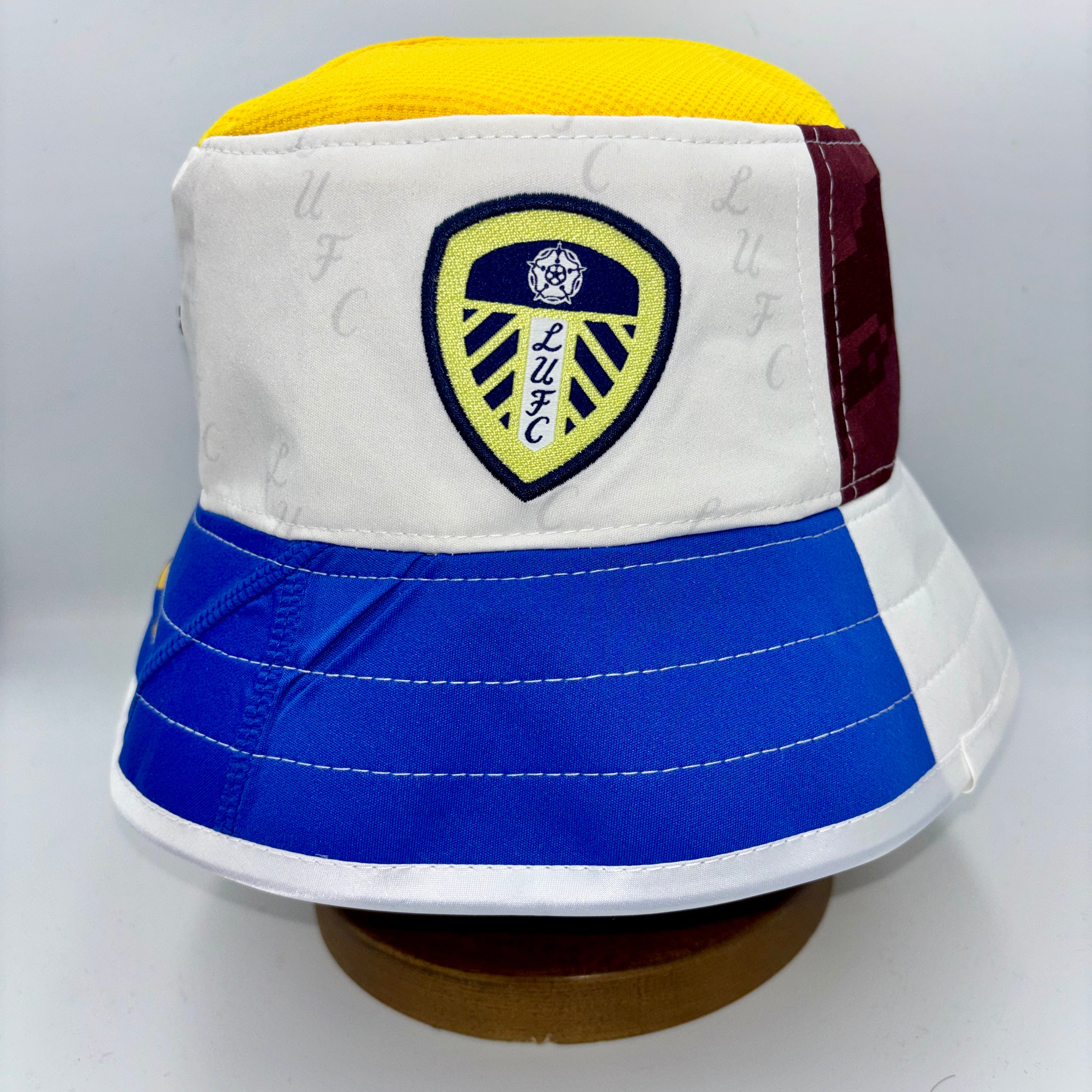 Leeds United bucket hat (adult 62-63cm) - handmade from original shirts