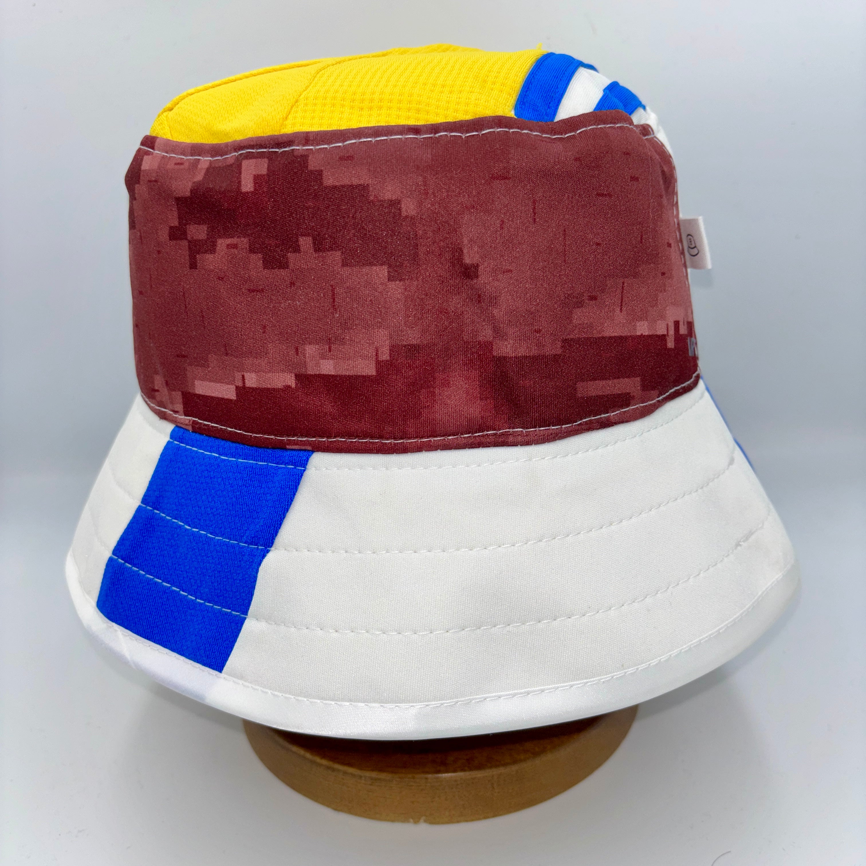 Leeds United bucket hat (adult 62-63cm) - handmade from original shirts