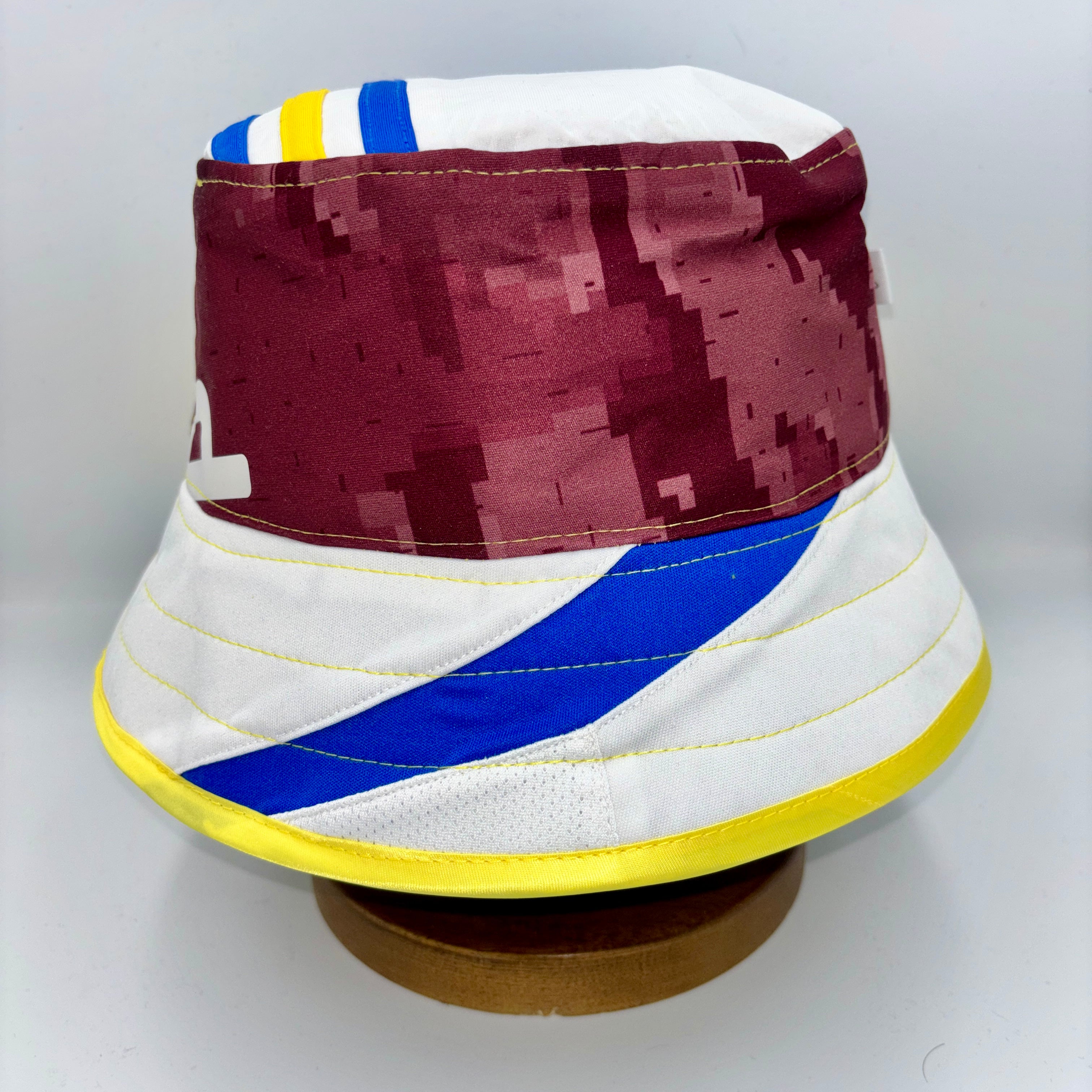 Leeds United bucket hat (adult 62-63cm) - handmade from original shirts