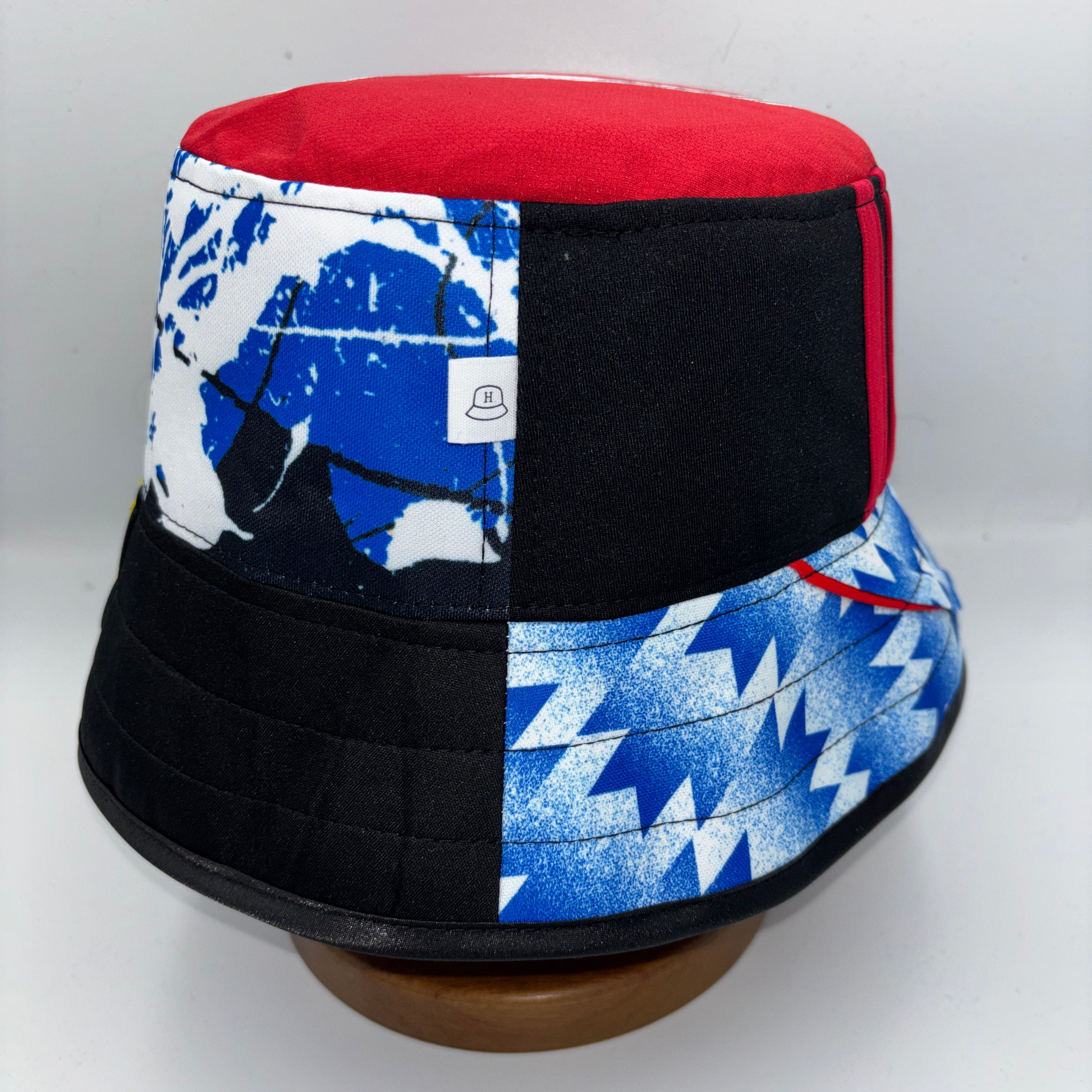 Manchester United bucket hat (adult 62-63 cm) - handmade from replica kits