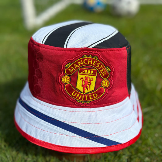Manchester United bucket hat (Adult 62-63 cm) - made from original shirts