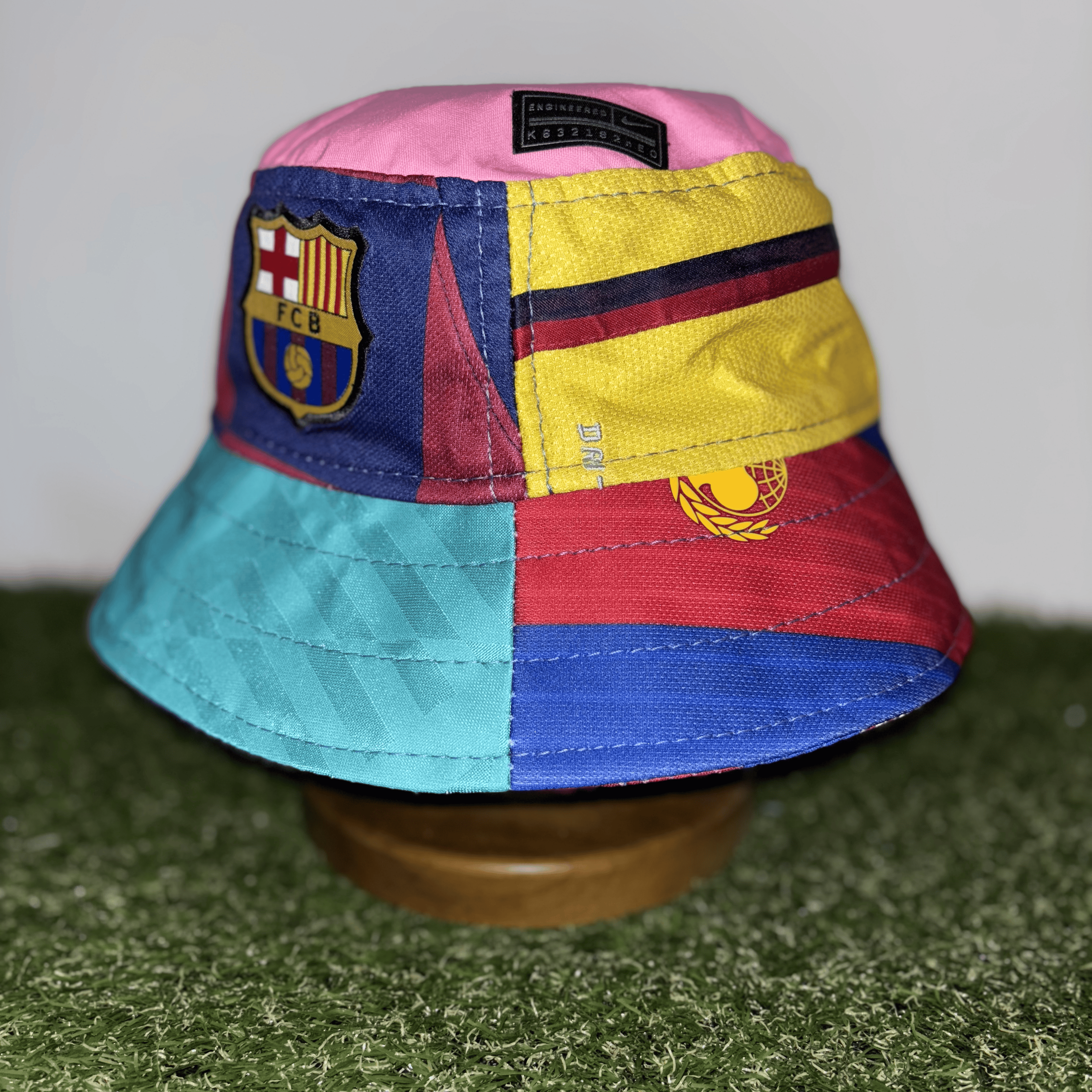 Barcelona bucket hat (adult 61-62 cm) - handmade from original shirts