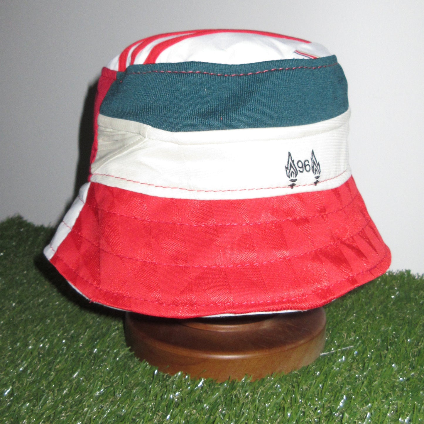 Liverpool bucket hat (adult 62 cm) - handmade from original shirts