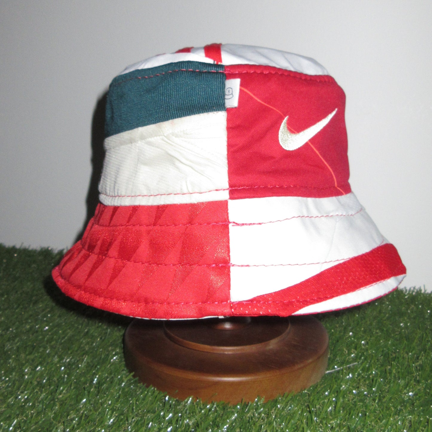 Liverpool bucket hat (adult 62 cm) - handmade from original shirts